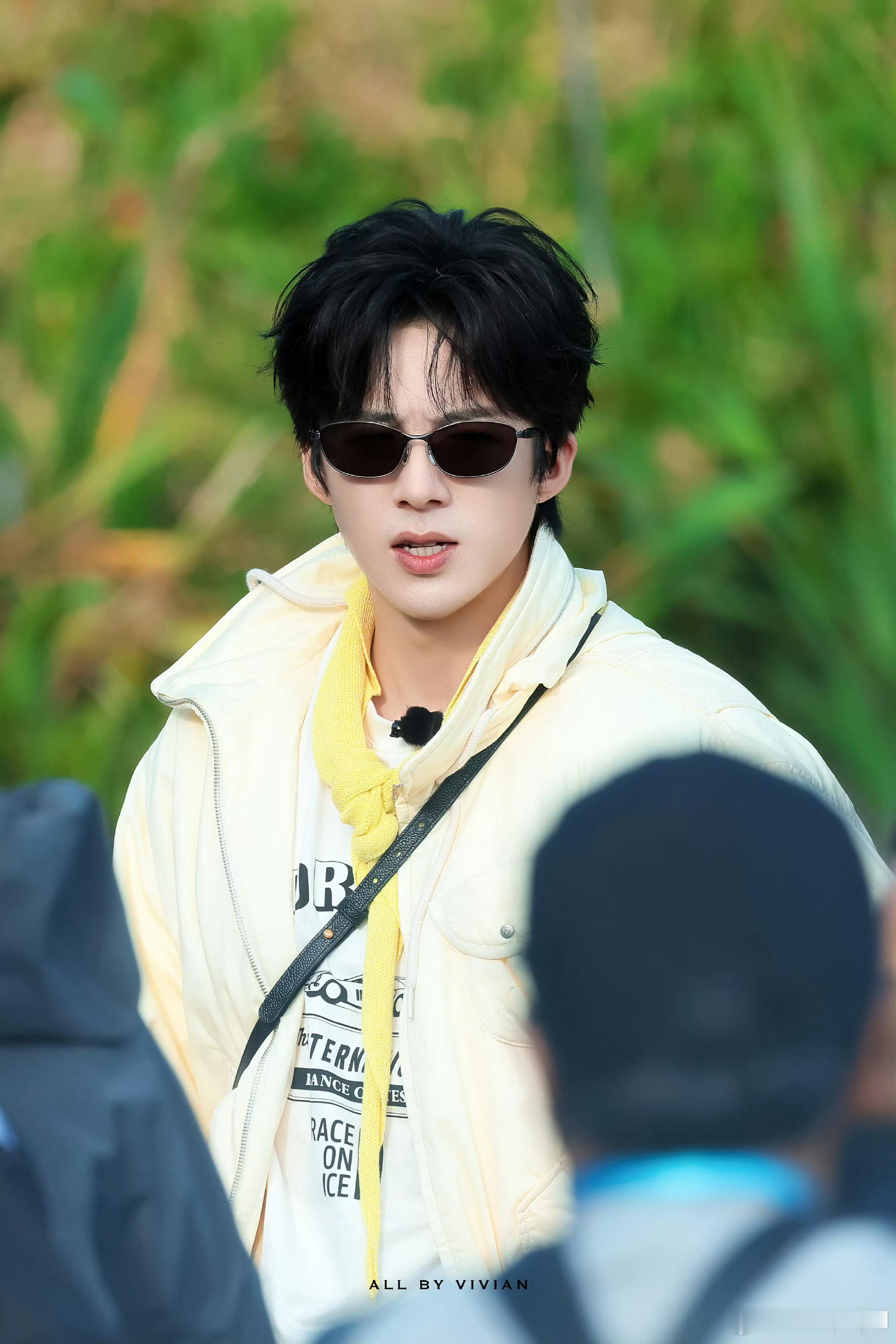 摩登兄弟 真爱粉在线发帖求翻牌啦～ 刘宇宁小贝刘宇宁玫瑰丛生 宁哥的小贝来啦！用