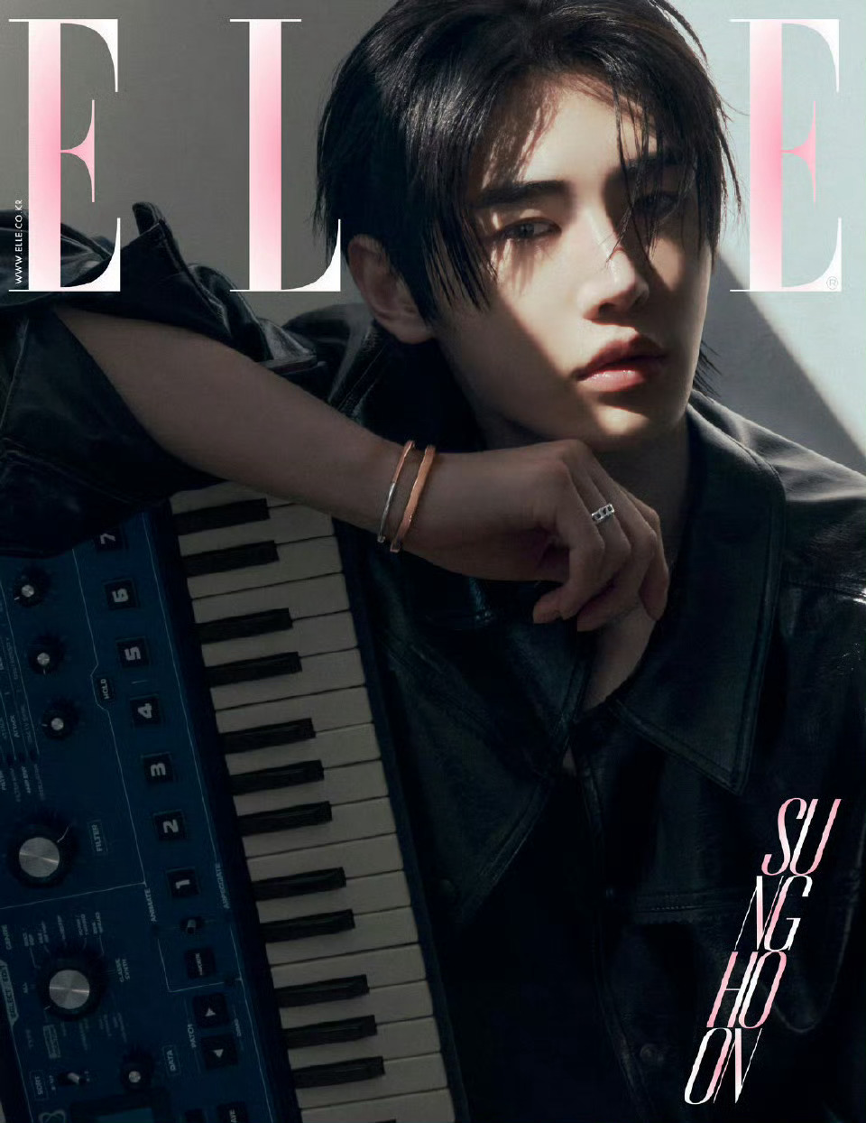 朴成训ELLE KOREA 4月刊，说了出道第五年的感受，真诚的爱豆值得被爱[心