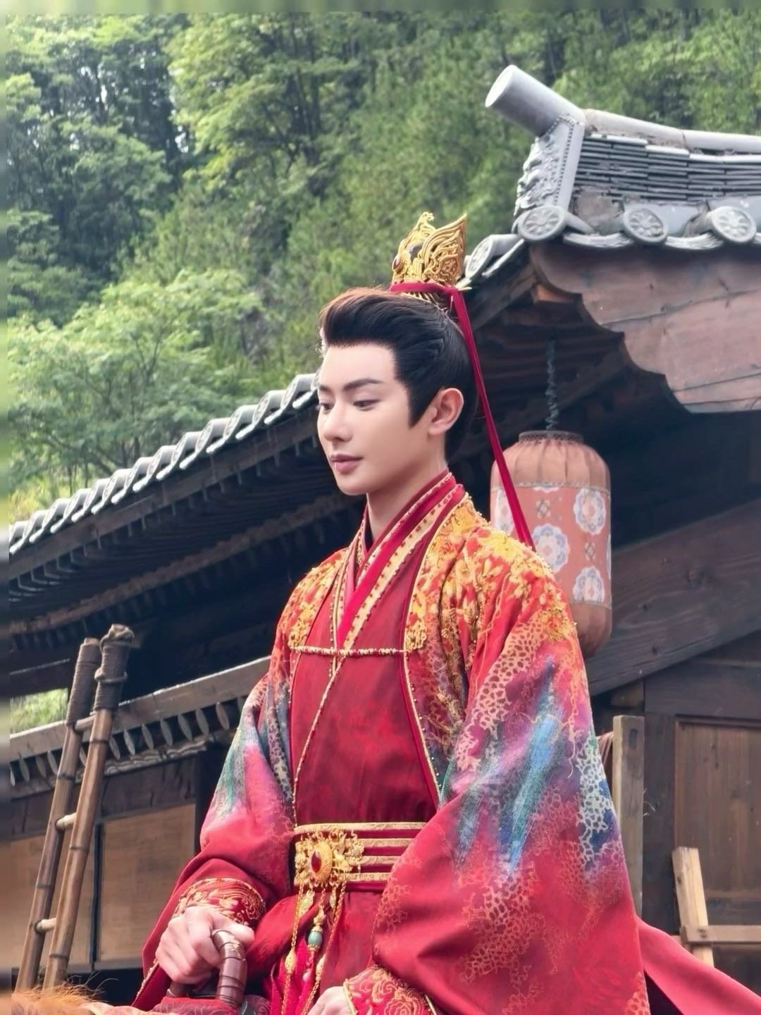 李一桐王佑硕婚了么外卖已送达 李一桐王佑硕把大婚拍出电影质感！红衣如火，长袍似玉