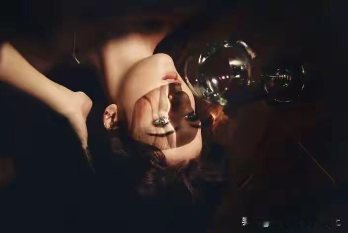 刚看到牢A那视频说，曲婉婷已经进入斩杀线了。看到这新闻，真的比东北人过年还高兴。