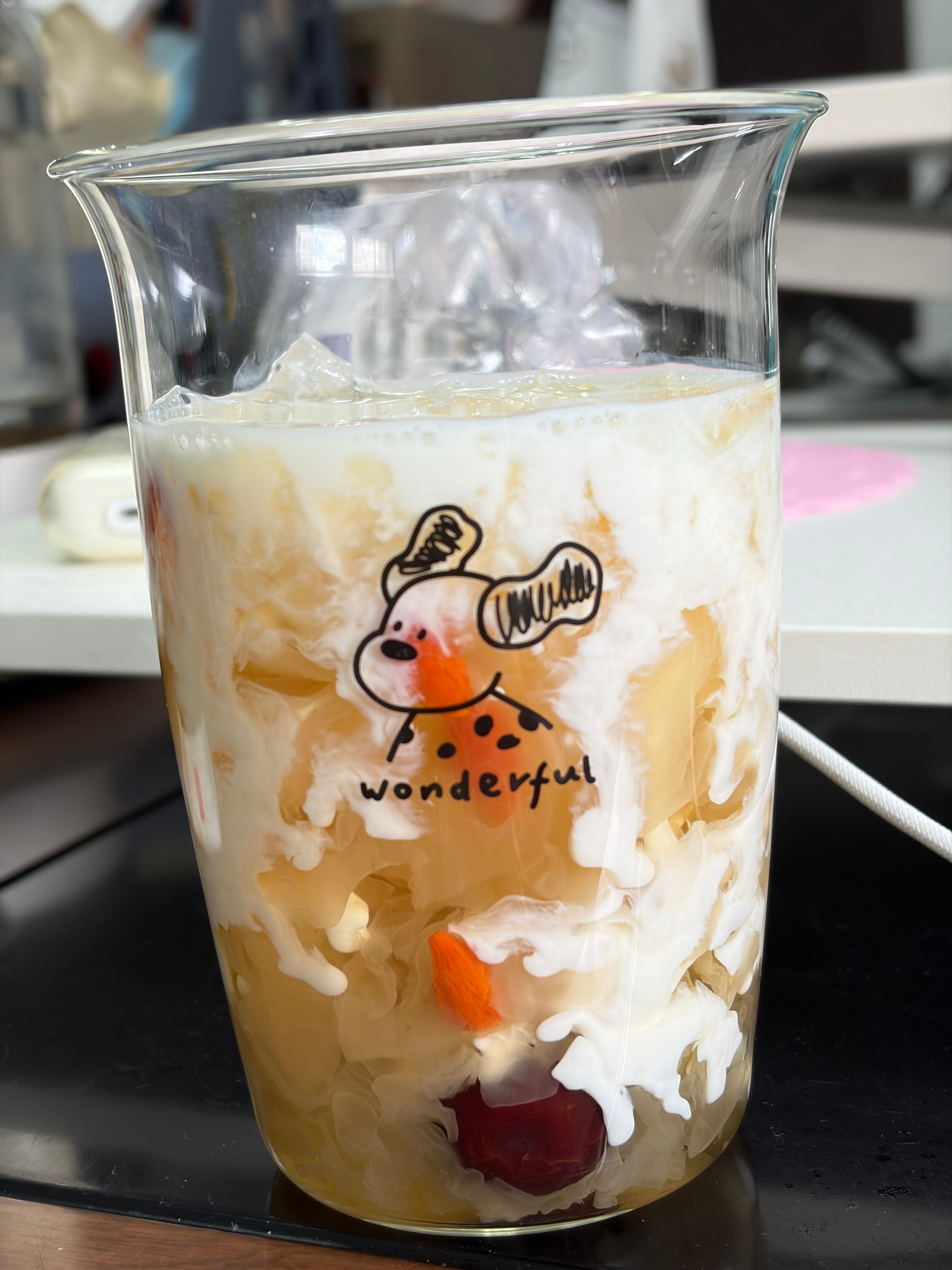 牛奶银耳汤 