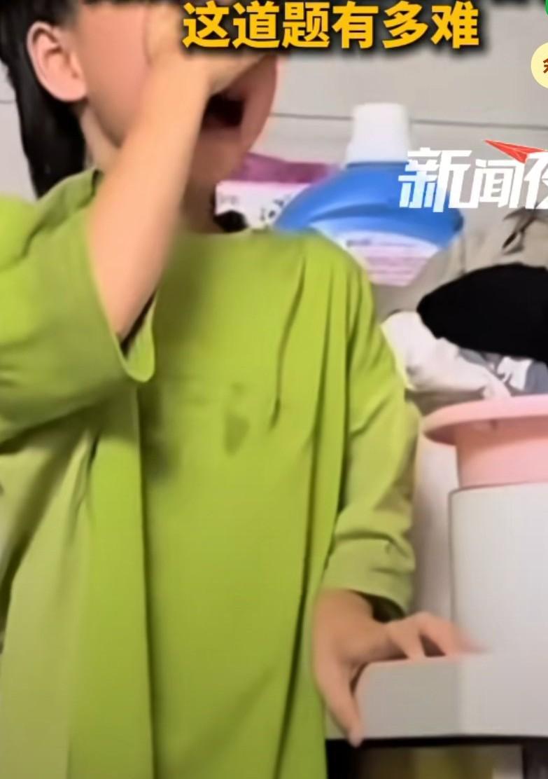 江苏妈妈辅导孩子作业情绪失控，一巴掌撞掉儿子的门牙，说是块脱落的乳牙妈妈，
事后