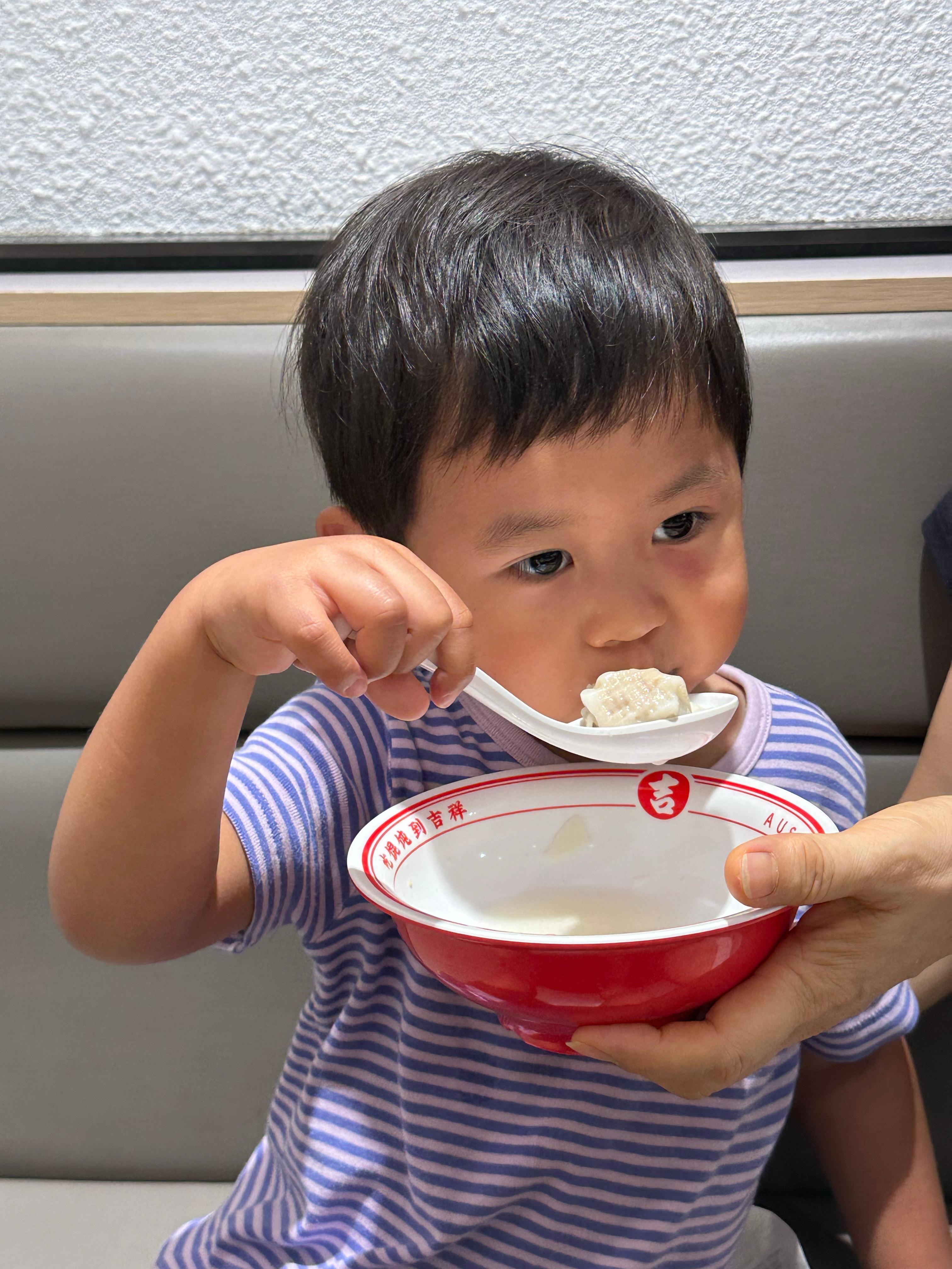 早上6:10起床，我真不懂上学每天都得七点多叫醒，出来玩每天六点多就开始扑腾，昨