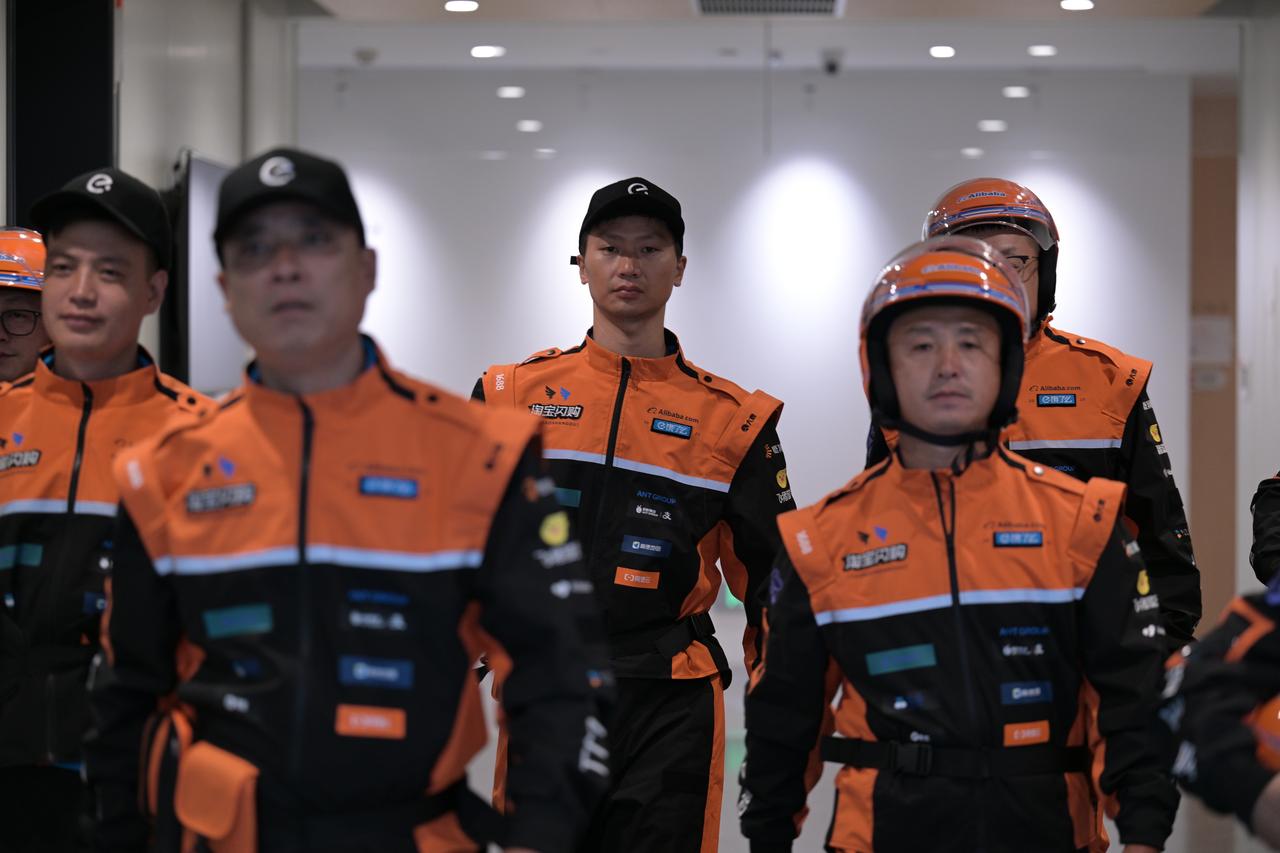 淘宝闪购骑手新秋装亮相：颜值在线，安全实用！

淘宝闪购为骑手打造的全新秋装正式