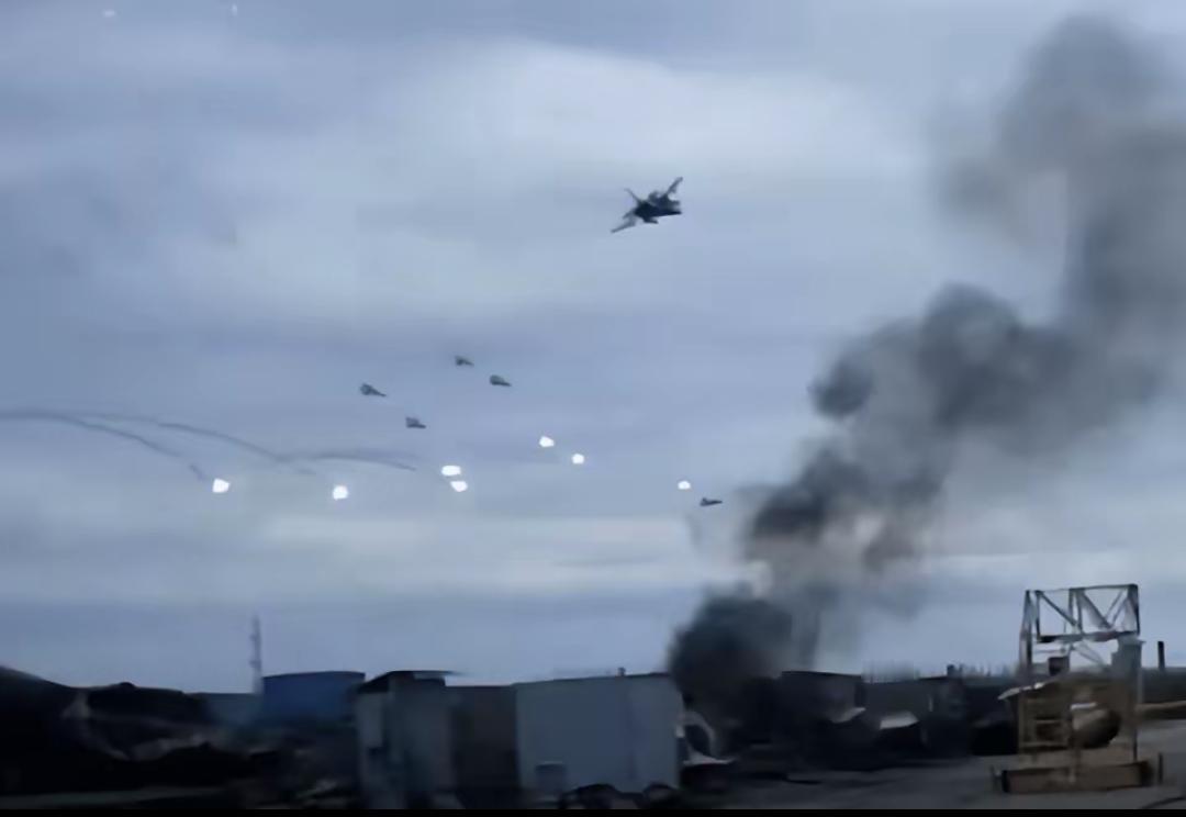 无人机集群攻击，战争的天平在倾斜。​法新社消息，当地时间1月4日白天，乌军发射2