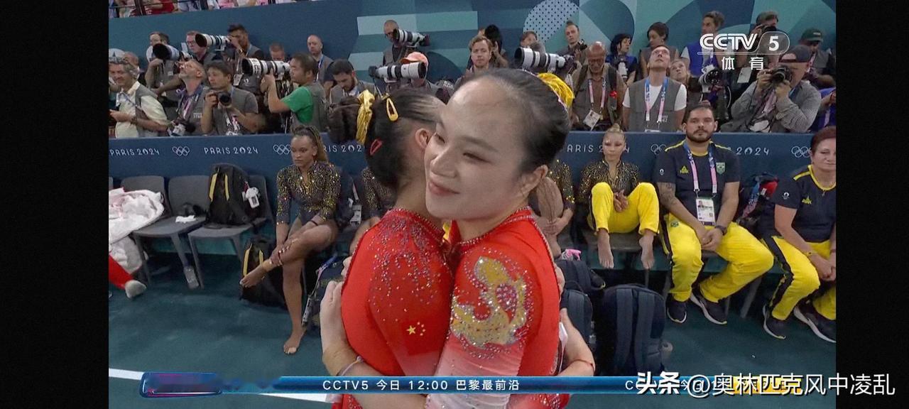 赛前豪言壮语，赛后掩面哭泣，女子体操团体决赛中国队太不容易！中国游泳队这次出征前
