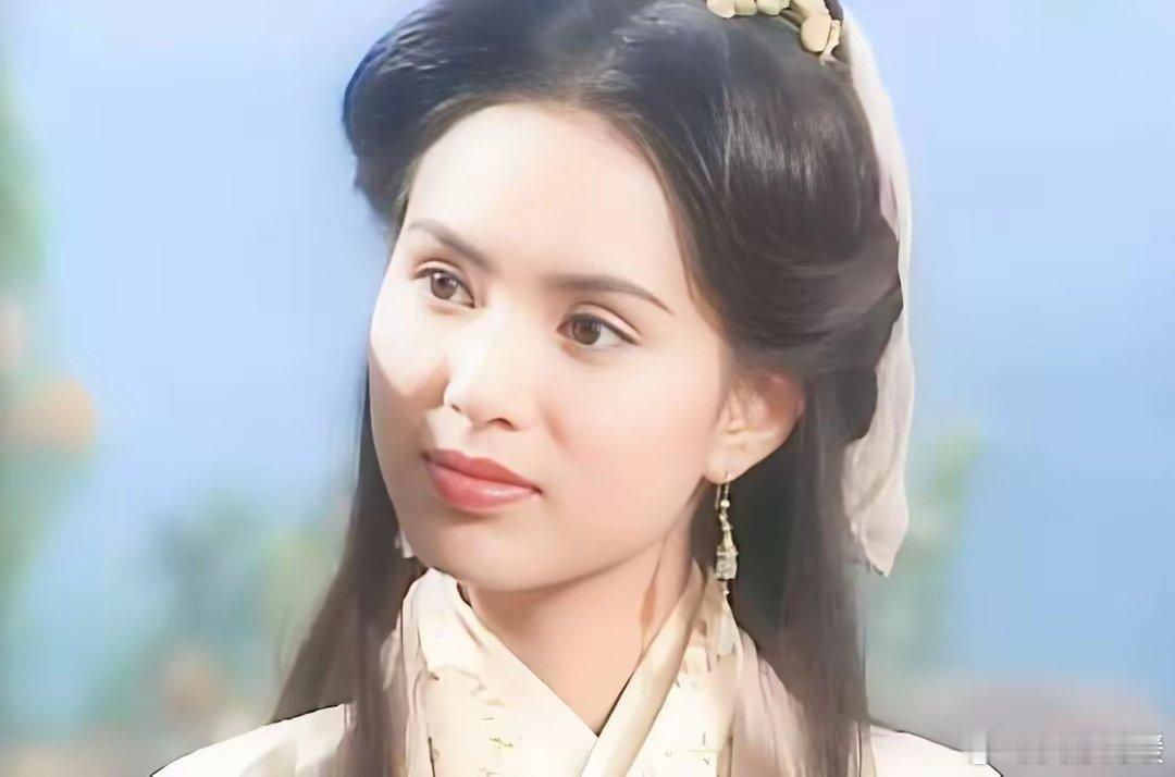 要问哪个版本中的小龙女最经典，相信提问100个人，会有90个人回答，95版《神雕