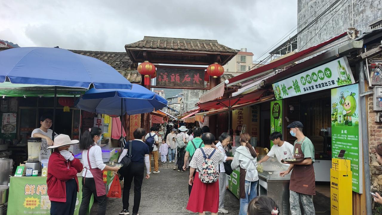 昨天我和香港的大舅去了一趟从化的溪头村，想不到现在的溪头村成了珠三角的网红打卡地