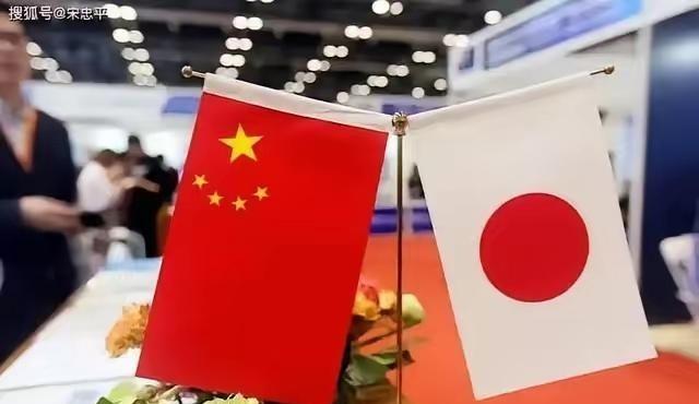 一个日本华人曾一针见血指出：现在中国若再战日本，撑不了14年，不是中国能撑多久，