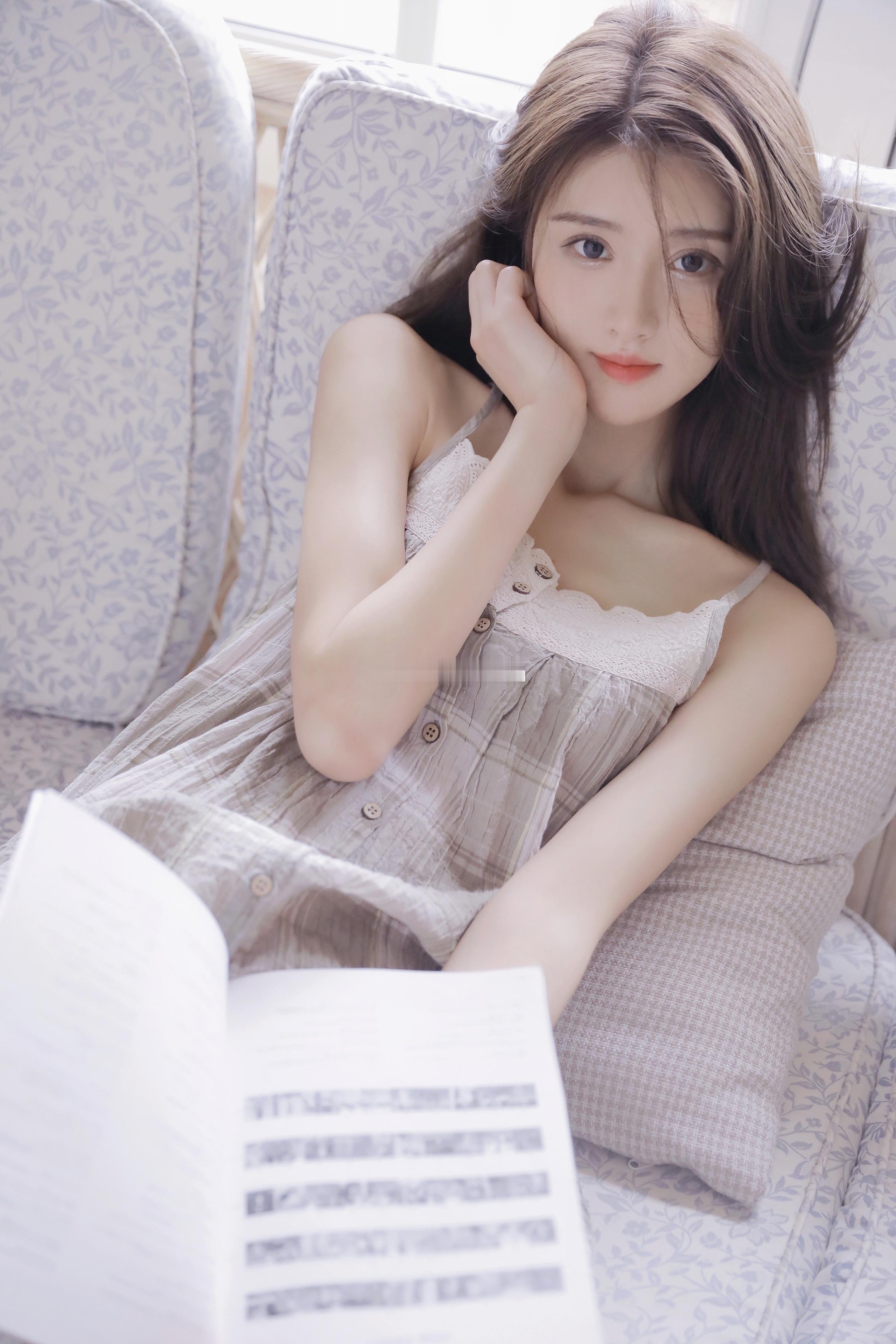 如果都是命中注定哪有什么一见钟情[喵喵]  ​​​