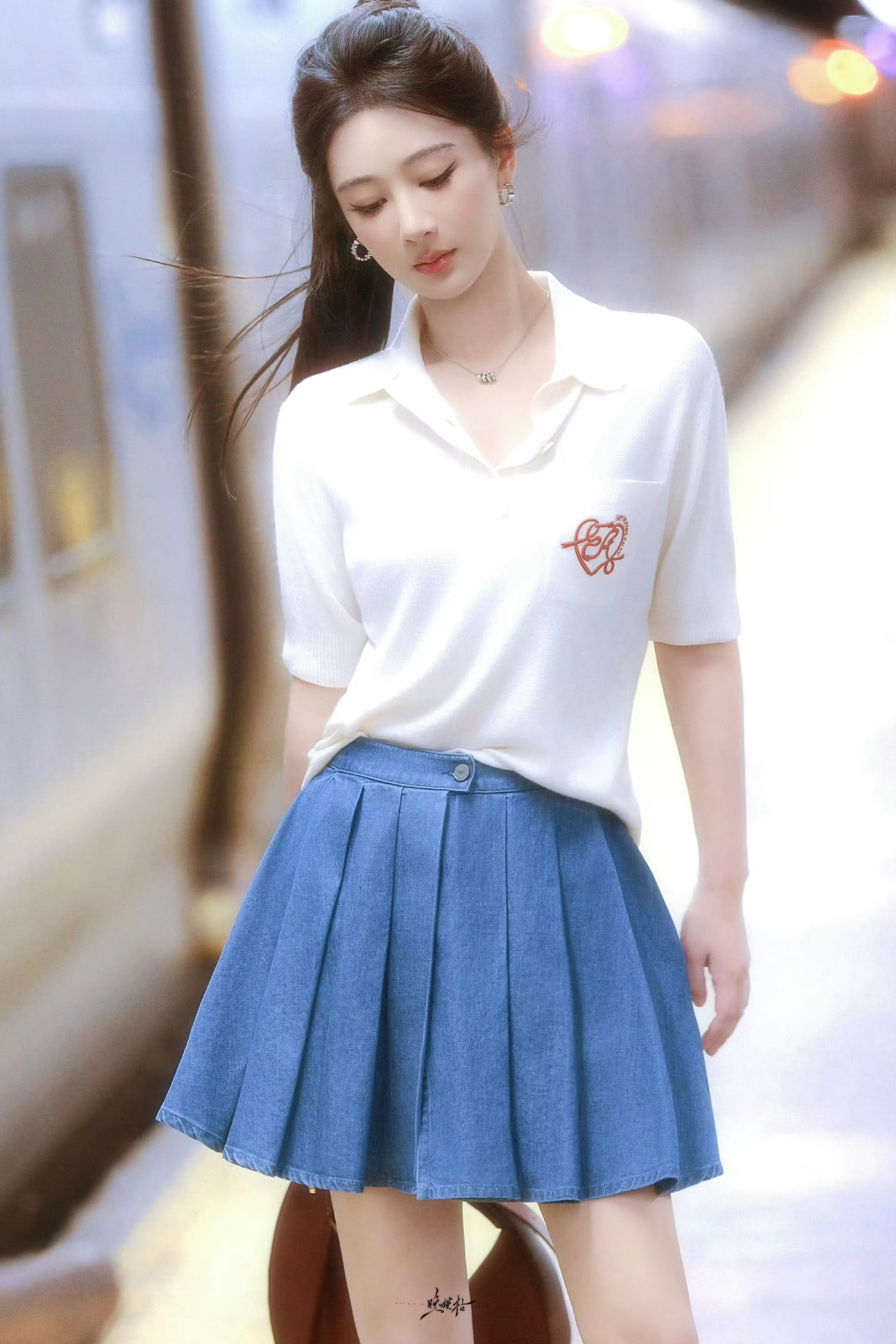 杨紫杨紫玉兰花开君再来  yz杨紫董竹君  喜欢是那座古老的钟摆，在时光里摇晃着