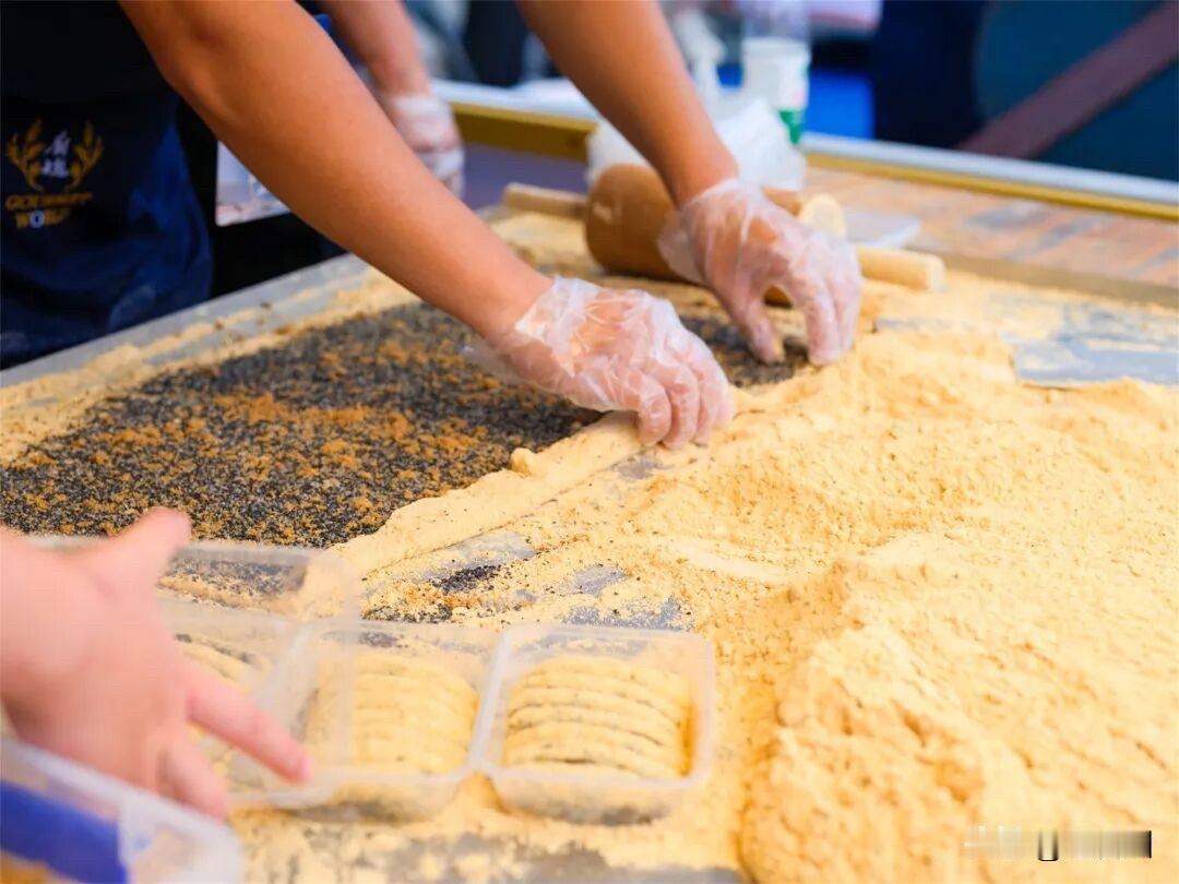 免费吃！51米超长乌饭麻糍来了，台州五一狂欢定档

2026年5月1日—5日，第