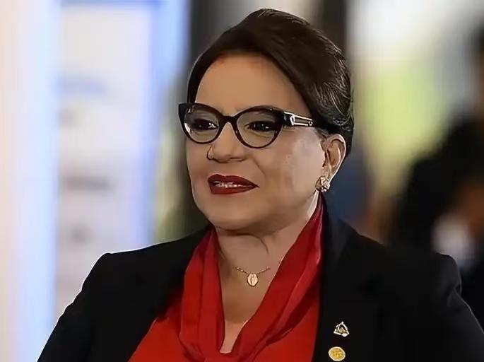 以色列最新消息！
2026年4月5日，以色列突然翻脸了，宣布把所有跟法国的国防采