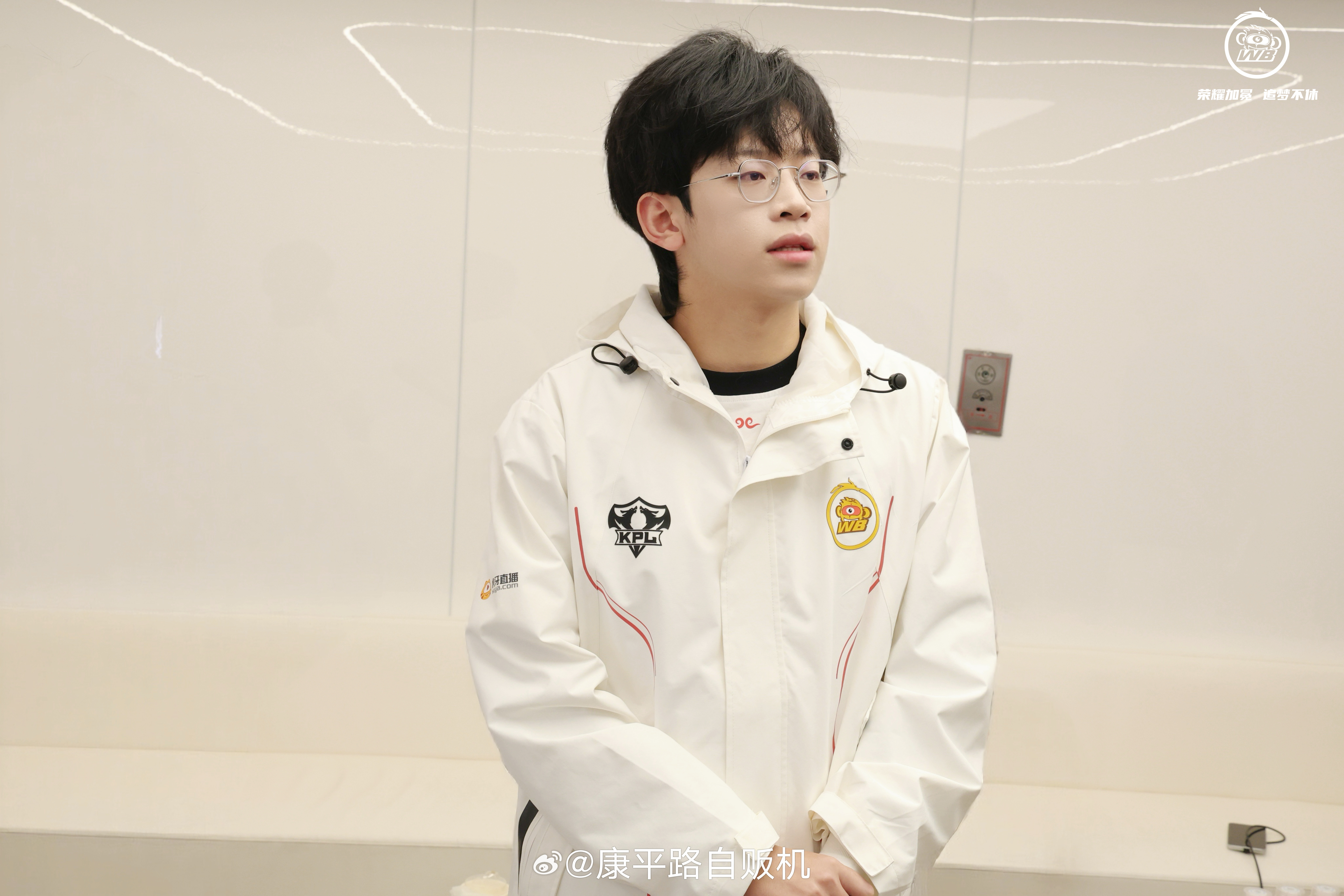 第四周最佳选手一笙整周赛场状态全程在线每波开团都精准控场，拿下最佳选手完全没争议