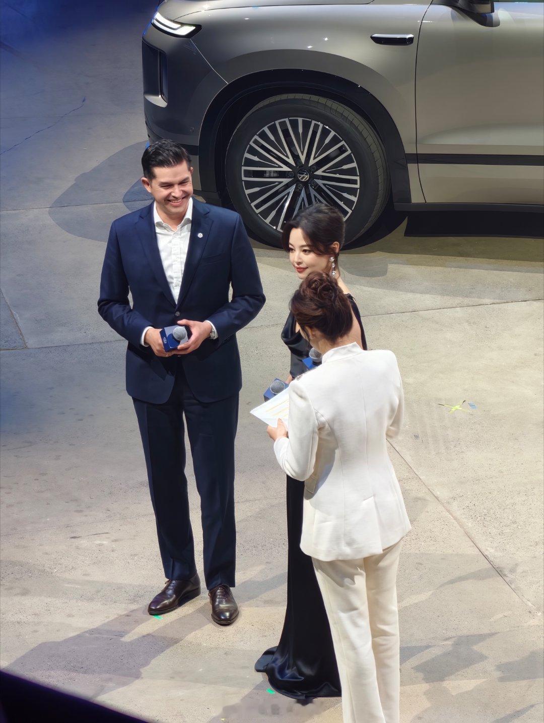 今天居然是的生日！最好的生日礼物当然是一台大众啦。 永远会被蕾子姐的发言鼓舞，“