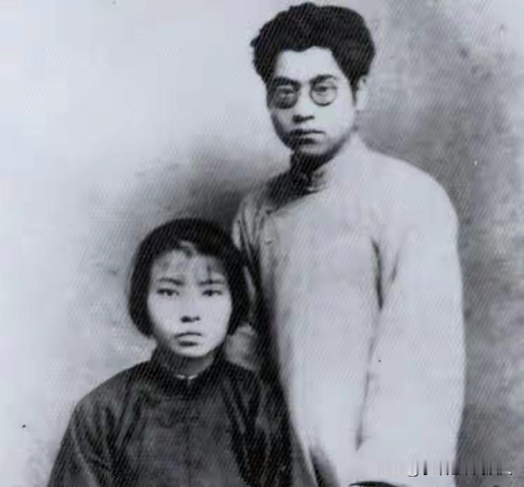 郑家钧
革命活动家夏明翰的妻子
郑家钧（1904年—1975年），湖南长沙县郑家