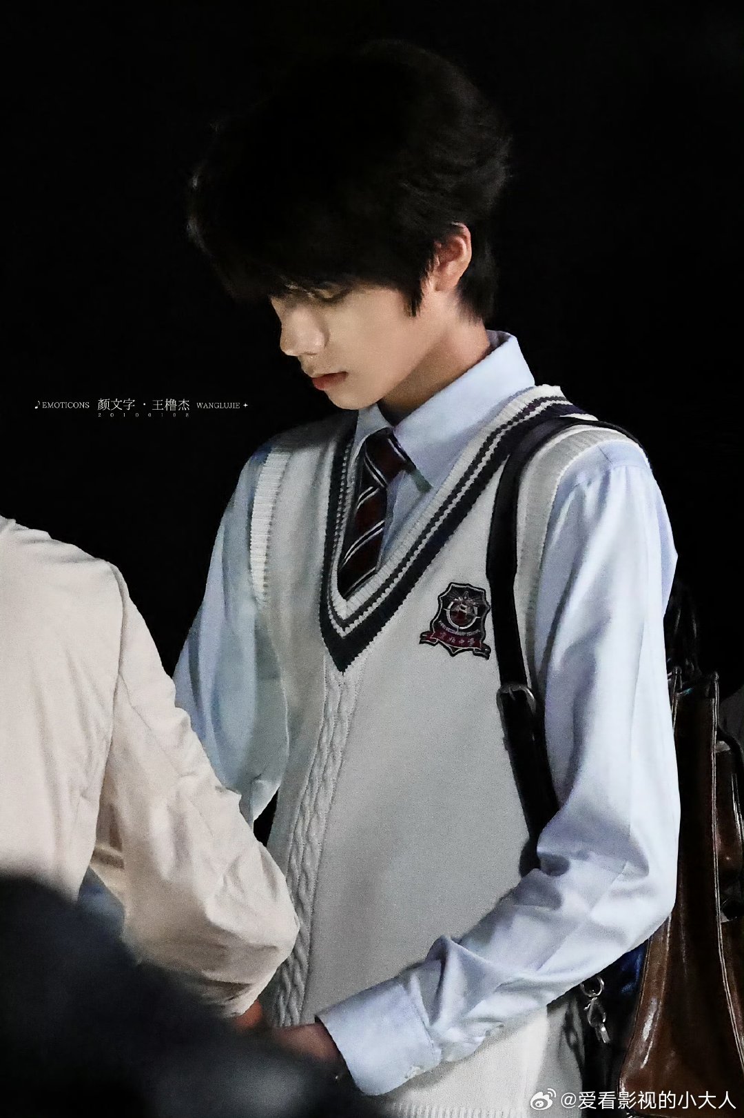 王橹杰为了上镜天天吃减肥餐王橹杰吃减肥餐 王橹杰为了上镜天天吃减肥餐 