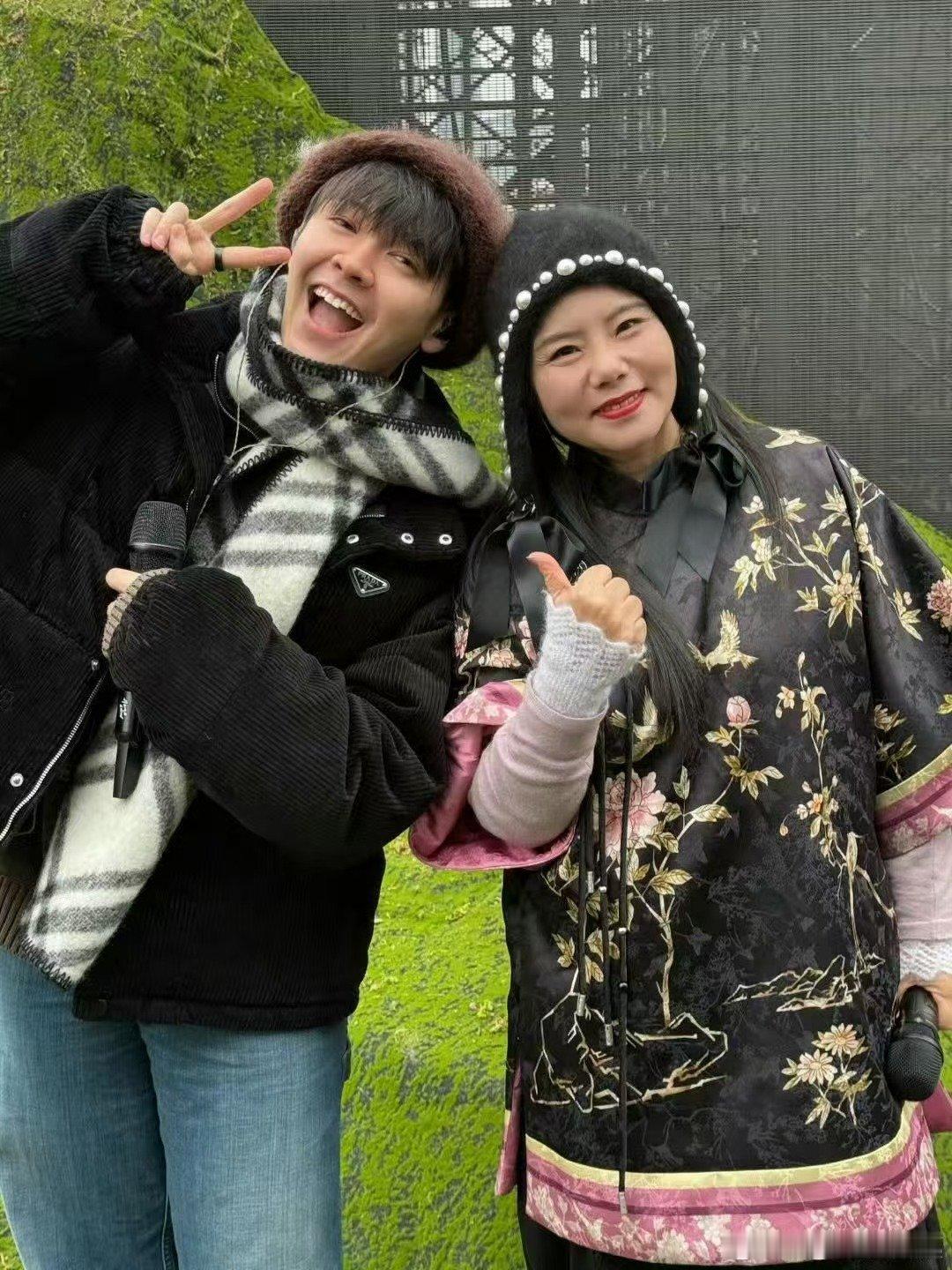 网友逐一破解歌手帮唱嘉宾线索龚琳娜歌手歌王之战帮唱尤长靖歌手2026尤长靖通透温