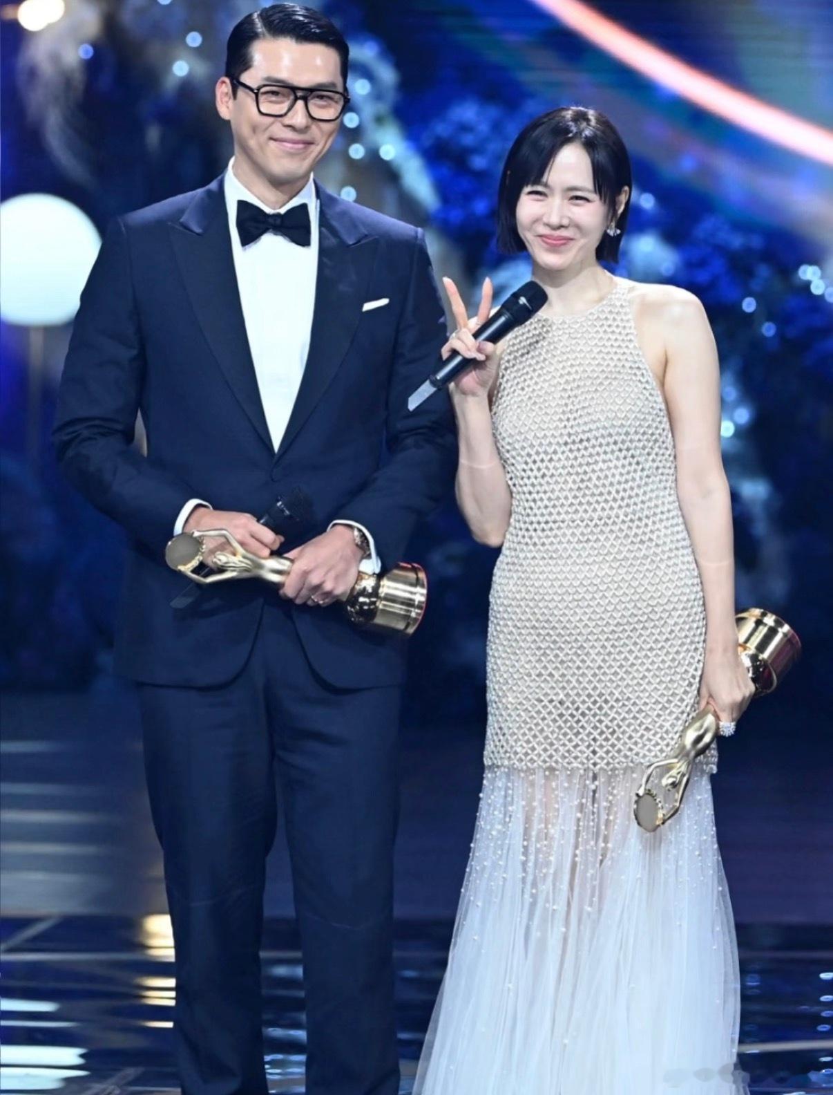 今晚青龙电影奖最大的看点！影帝玄彬！影后孙艺珍！真夫妻就是好磕啊！加上人气奖拿回