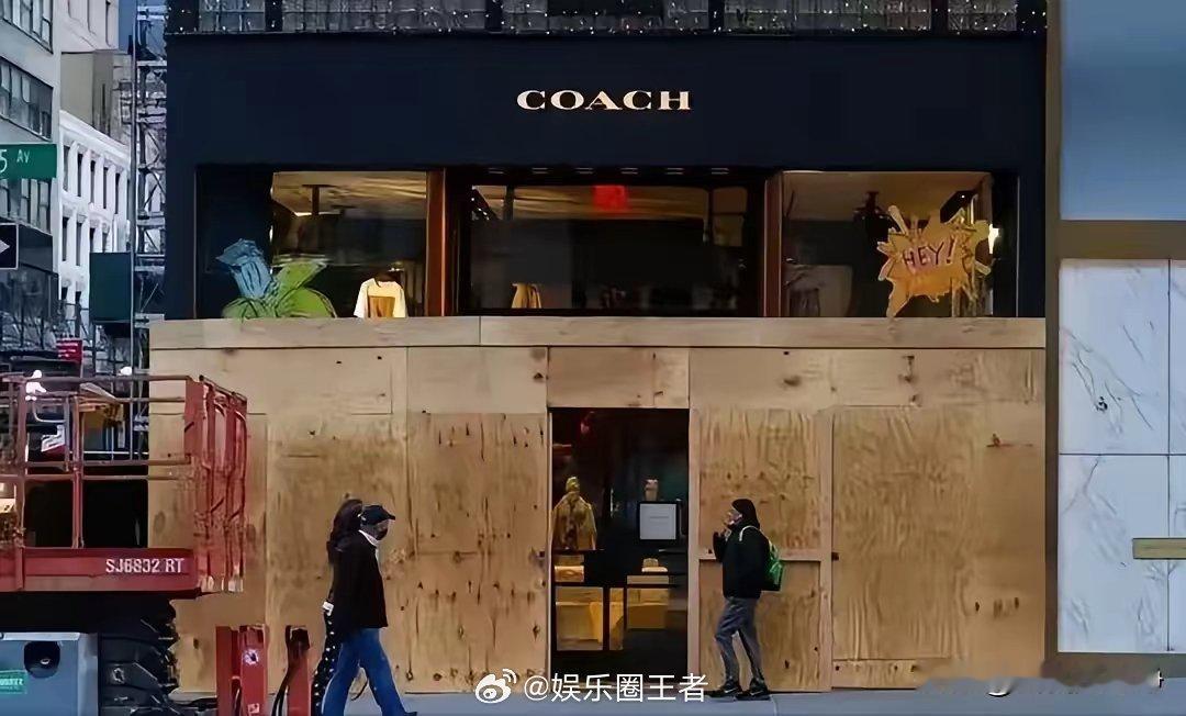 美国大选正式开始投票了，结果美国民众并没有感觉到兴奋。相反，他们感觉到的却是恐惧