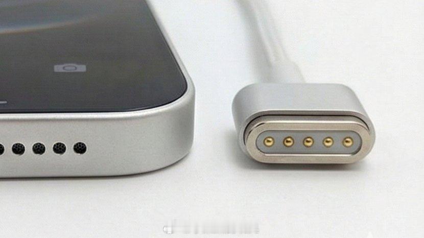 iPhone18Pro小批量试产这次可能有新配色，灵动岛变更小了，充电口也变成磁