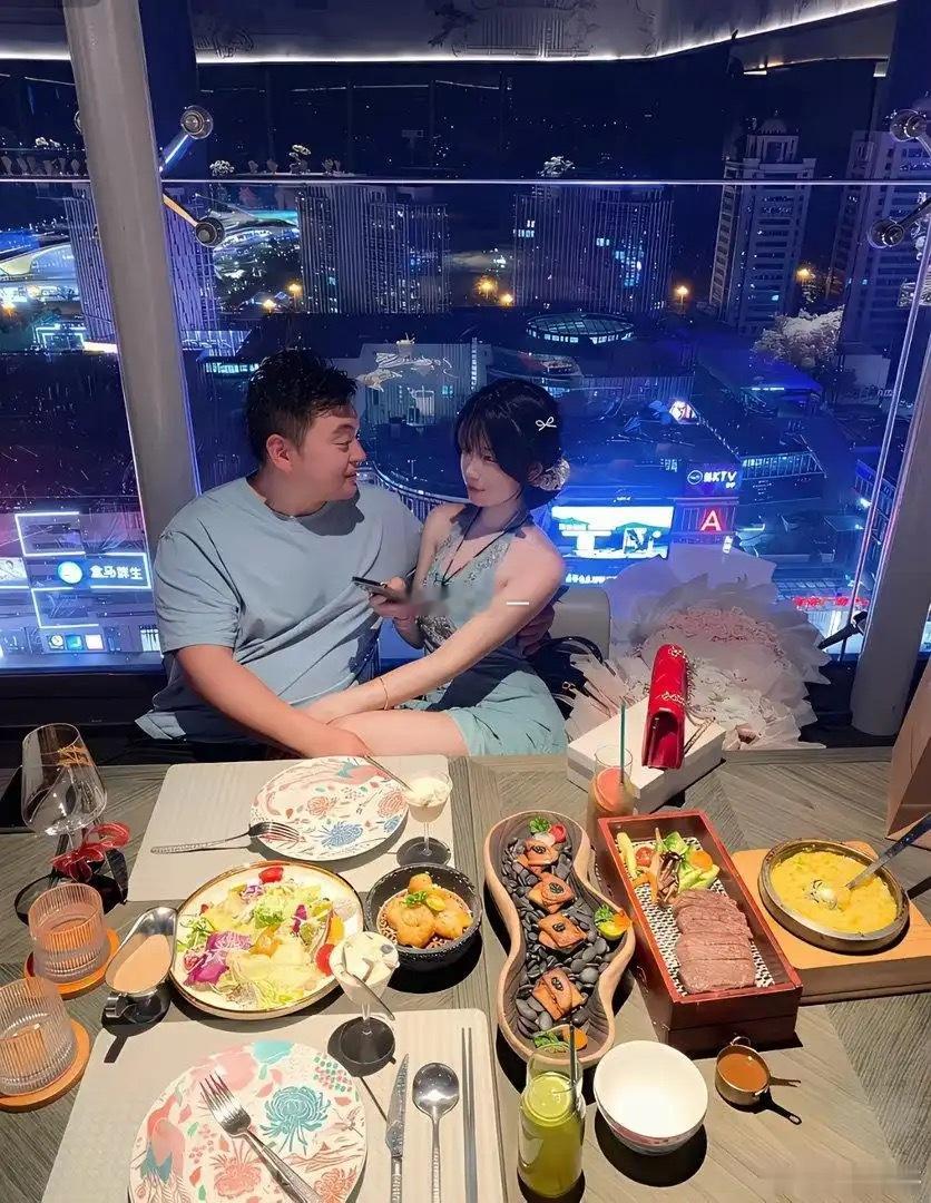 有钱真的是太好了，不仅自己吃得好，还能让别人吃得好！ 