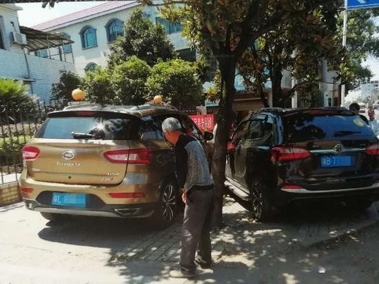 关于湖南株洲哈啰无人驾驶车撞倒路人的事件，已引起广泛关注。据多家媒体报道，12月