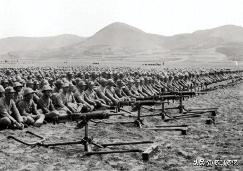 1939年冀中平原那支人人有枪的八路军团，靠收缴29军溃兵和硬仗缴获堆出2400