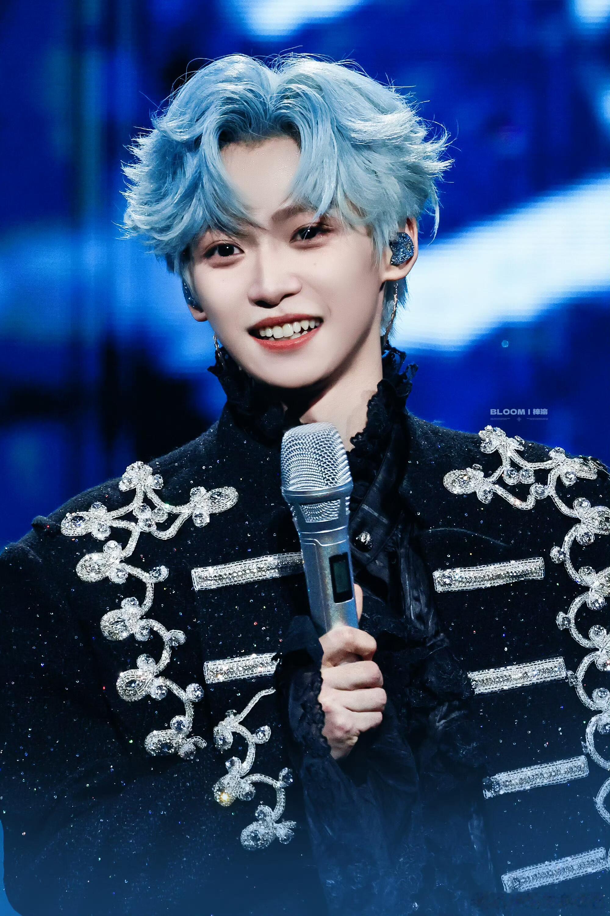 梓渝智搜破5亿爆火短短半年各项数据已经超车拔头和位列前茅！梓渝微博智搜破5.01