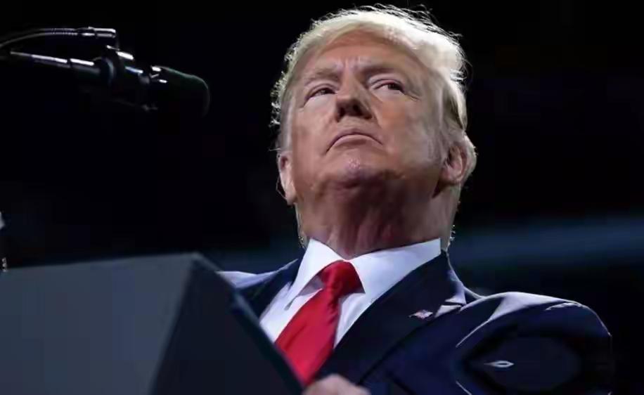 特朗普赚麻了！总统当成了生意，美国“民主遮羞布”还要不要了？
 
纵观美国历任总
