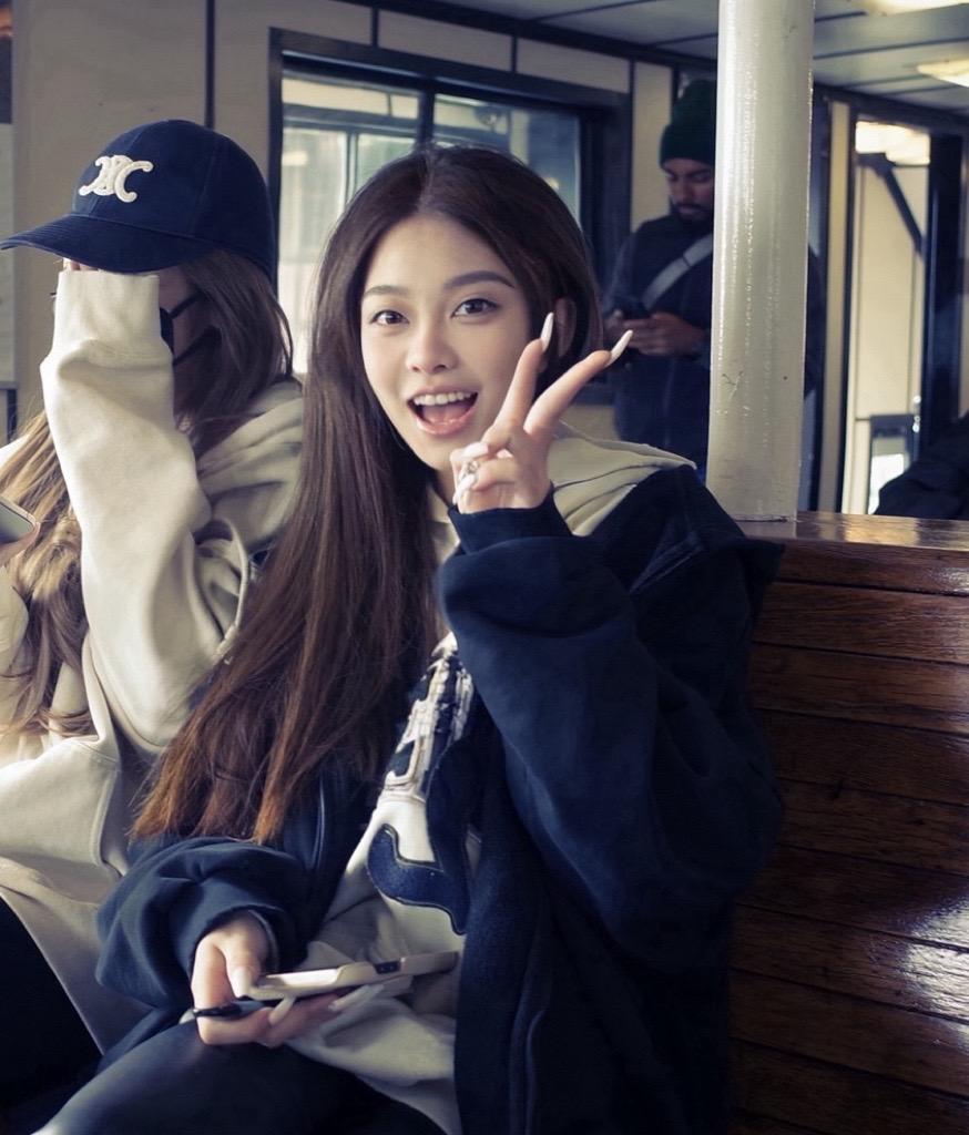 没化妆的时候都在幸福生活😋。