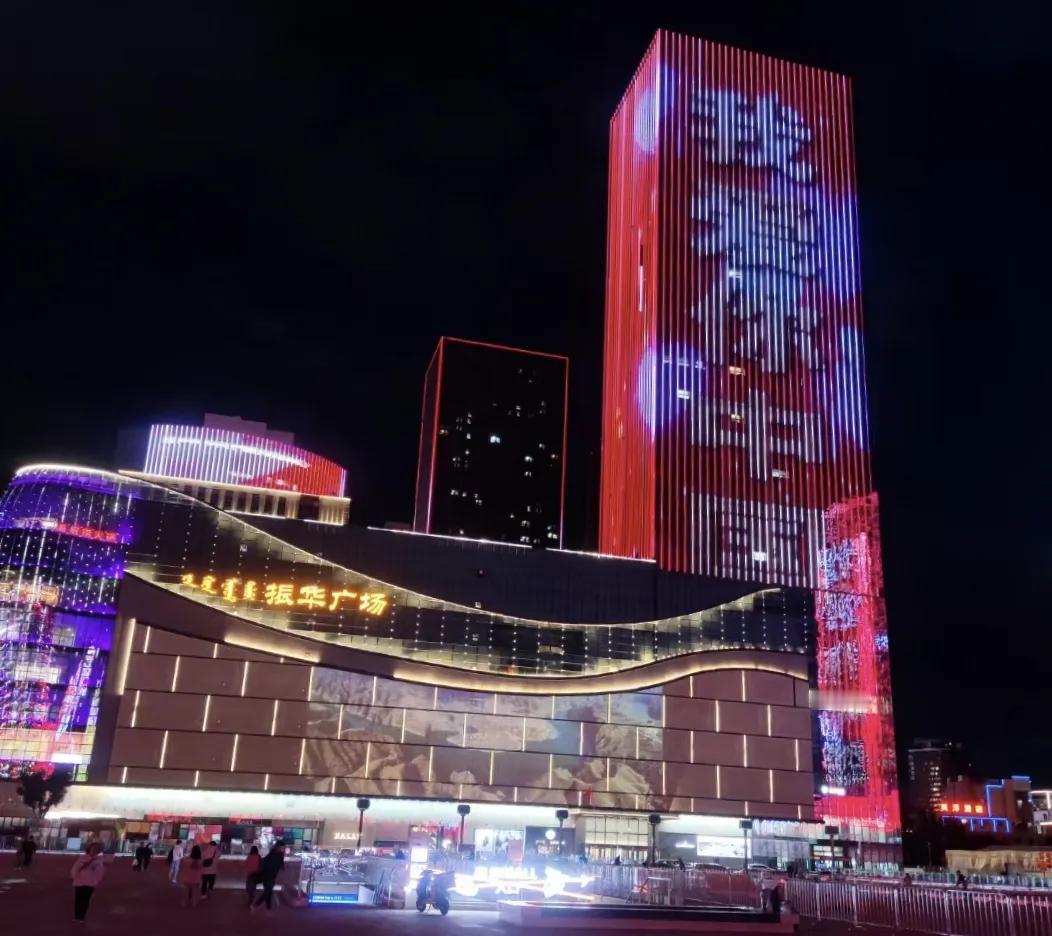 说是呼市正在洽谈山姆超市，已经提上日程了。山姆店在地理位置选址原则上，比较全国各
