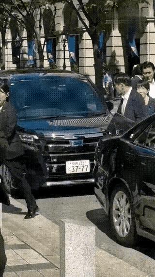 高市早苗的专车，这车牌真是居心险恶，狼子野心暴露无遗