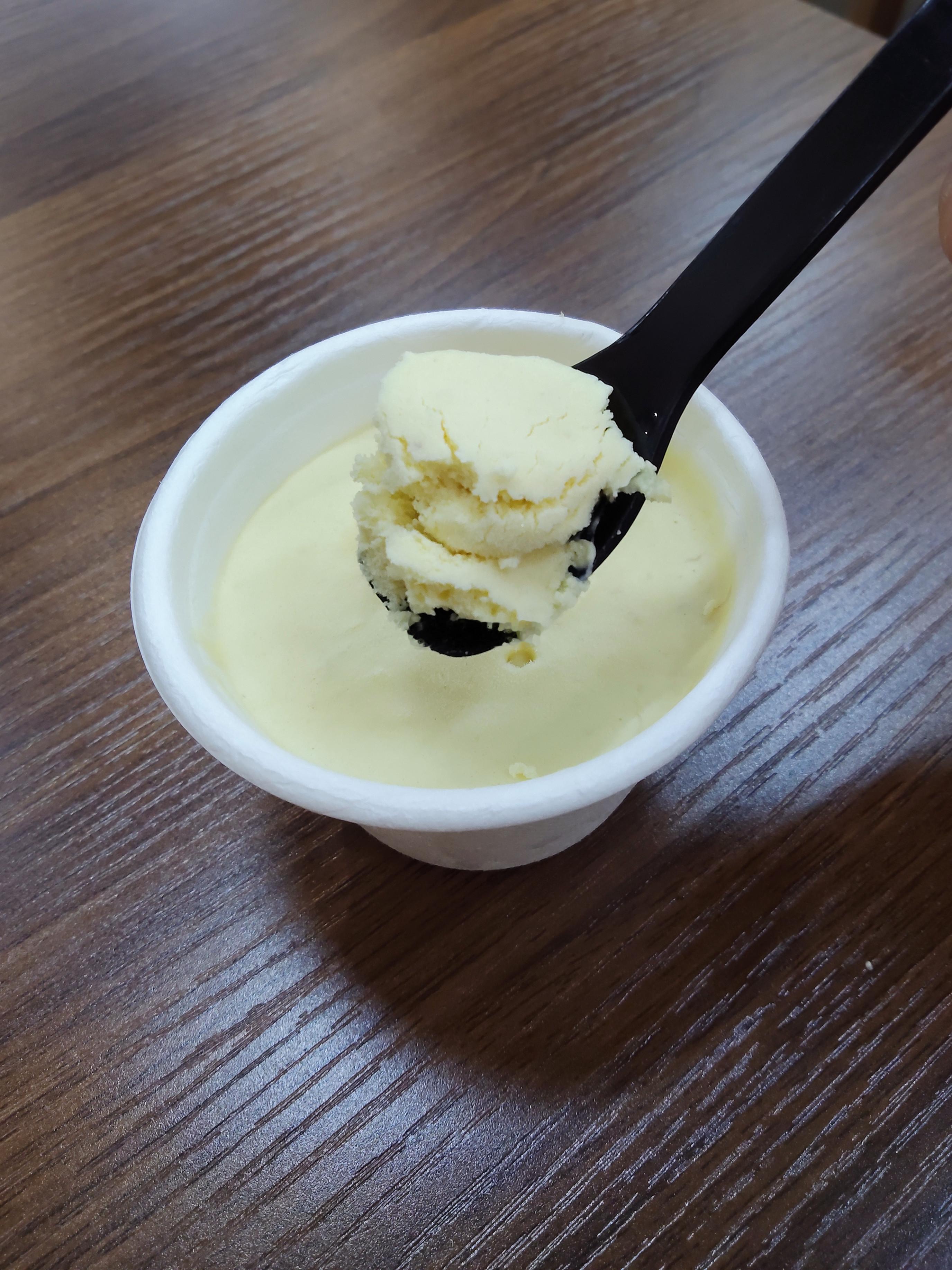 珠江路珠江楼对面的168美食餐厅，好像就是一个场地让各种小摊子共用，就和高新区领