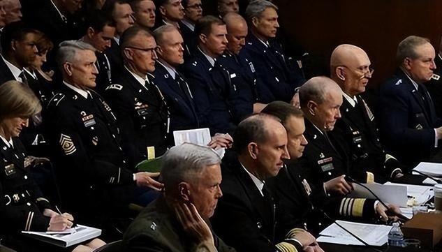美军最高军职长官凯恩，正在私底下给特朗普的核心圈子踩刹车。CNN8月7日援引多名