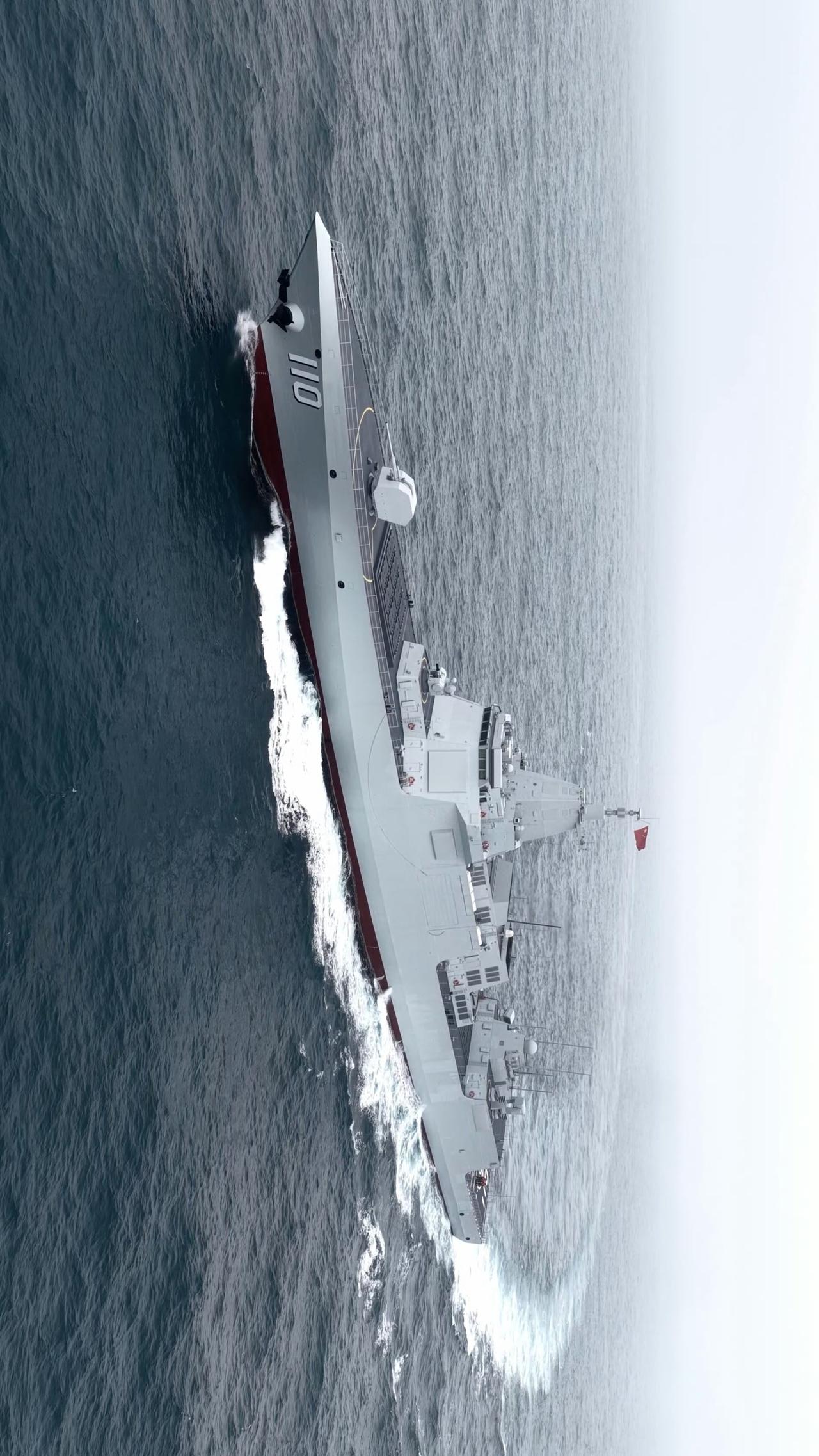 今日舰名：中国🇨🇳人民海军安庆舰，舷号DDG-110，是055型驱逐舰的10