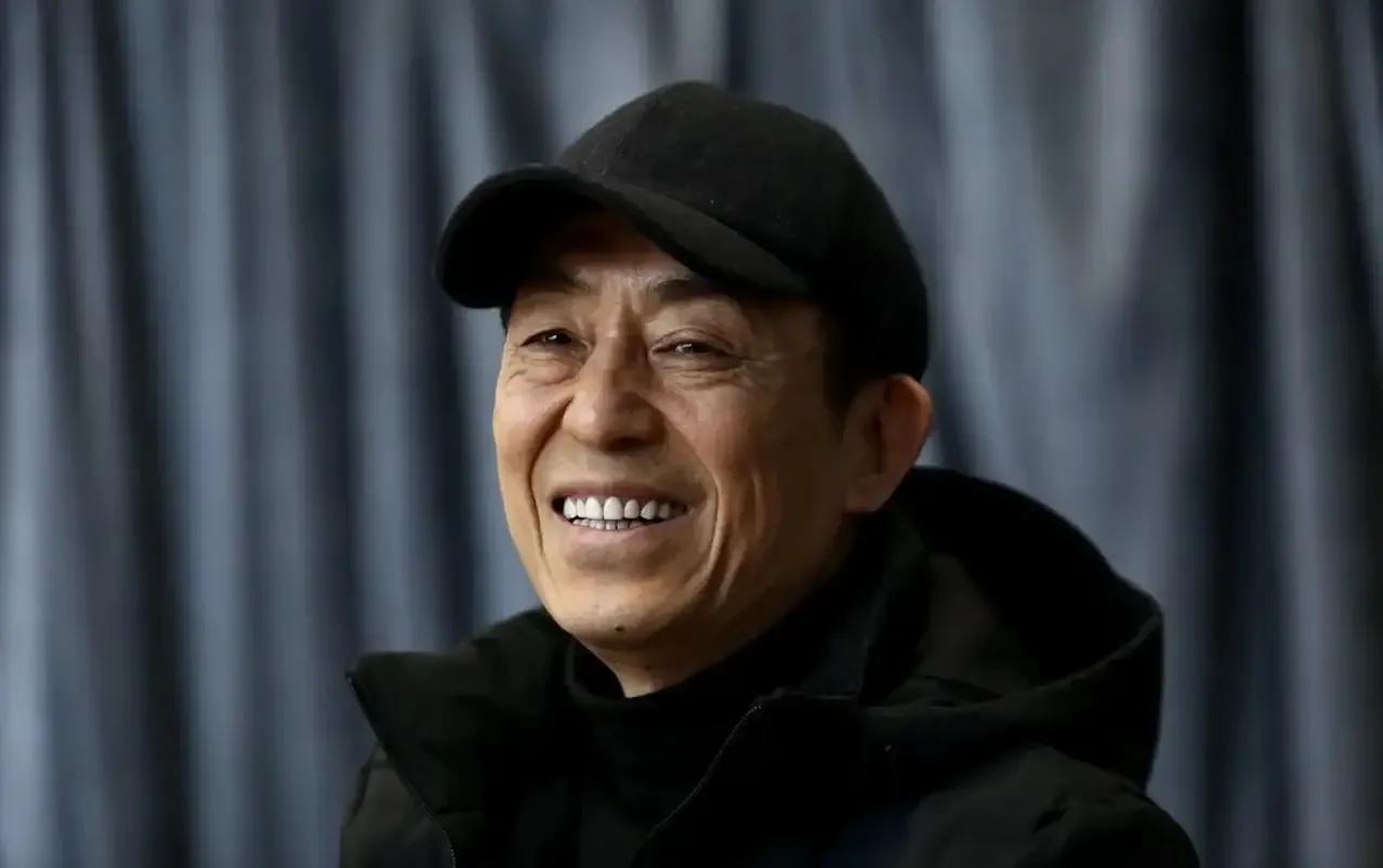 73岁张艺谋，深夜爆出炸裂大瓜！

7月11日凌晨，著名导演张艺谋突然引起热议，