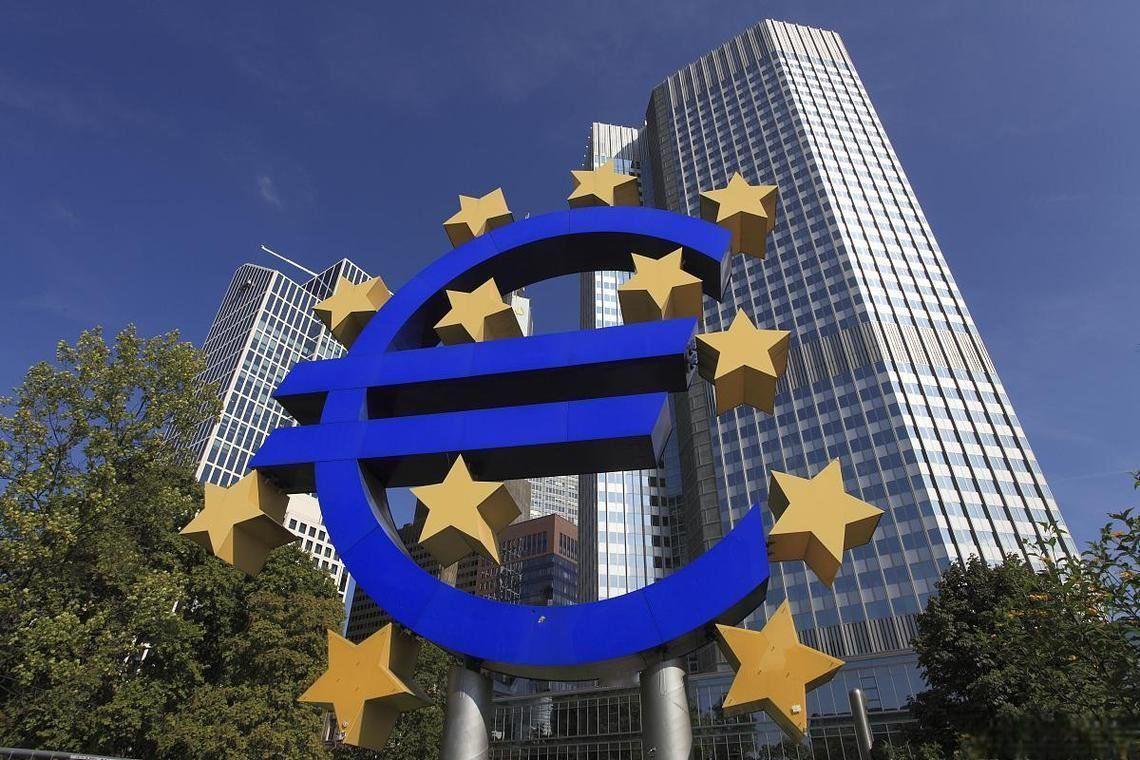 【欧元区经济去年增长1.5%】欧盟统计局30日公布的初步数据显示，经季节和工作日