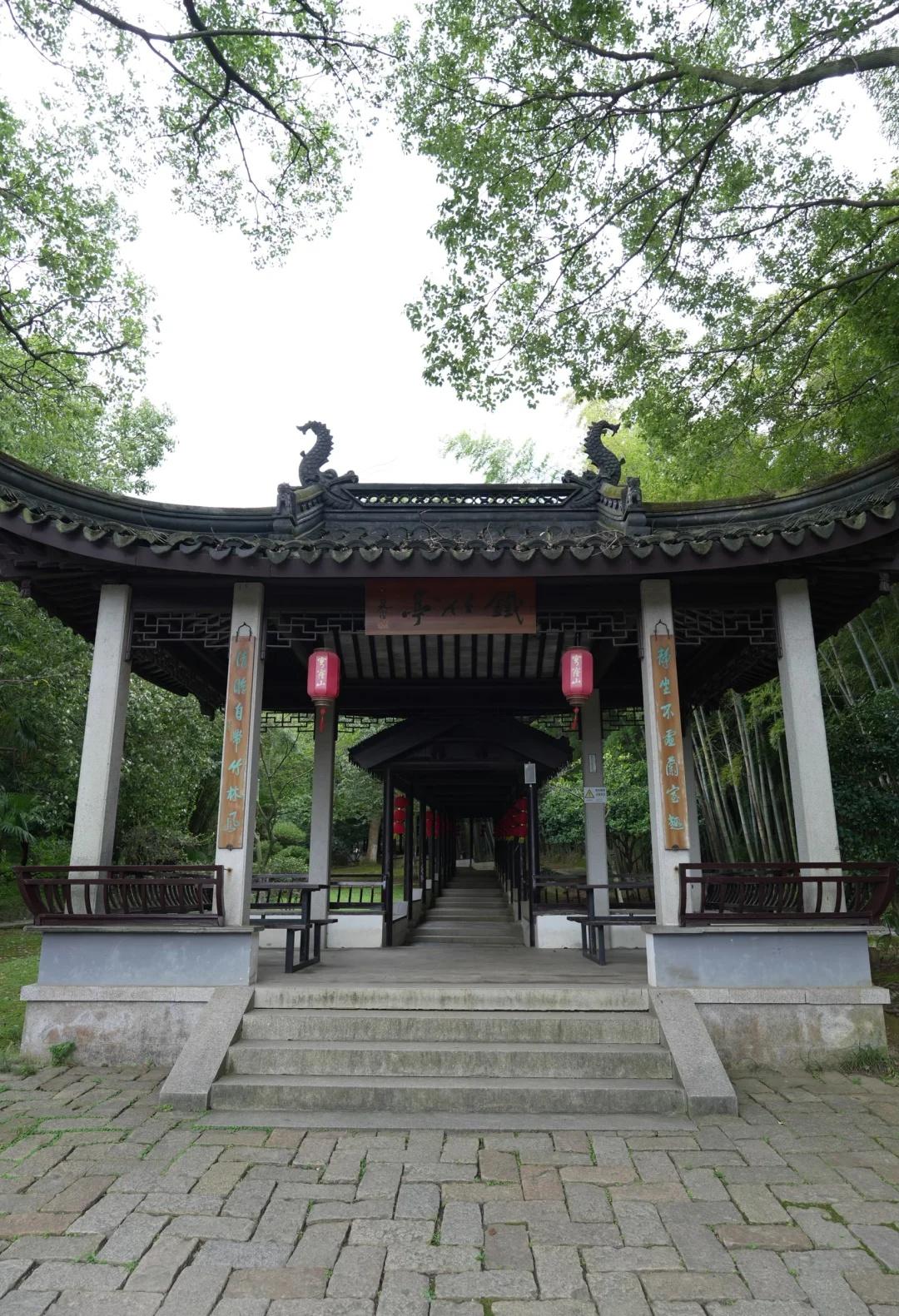 江浙沪徒步天花板！苏州穹窿山吸氧攻略
谁懂啊！江浙沪想找轻松又治愈的徒步地，穹窿