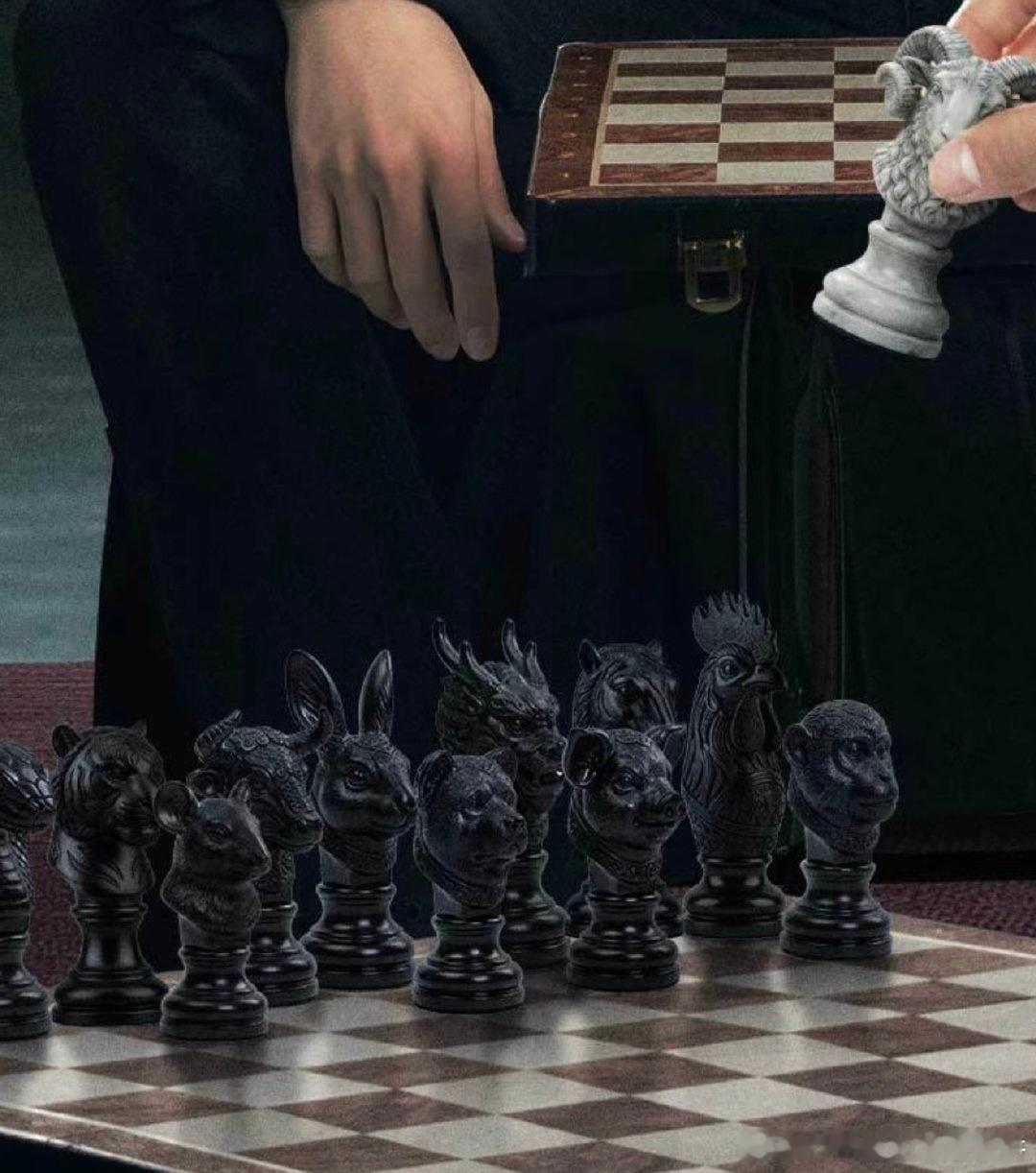 肖战十日终焉今日开机，这个大男主造型好看诶十日终焉开机  十日终焉首发阵容