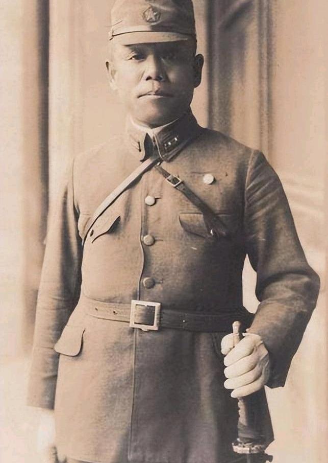 1945年春，一支伪装成国军的日军精锐，在武当山下夜渡汉江，却被一个道士带着农民