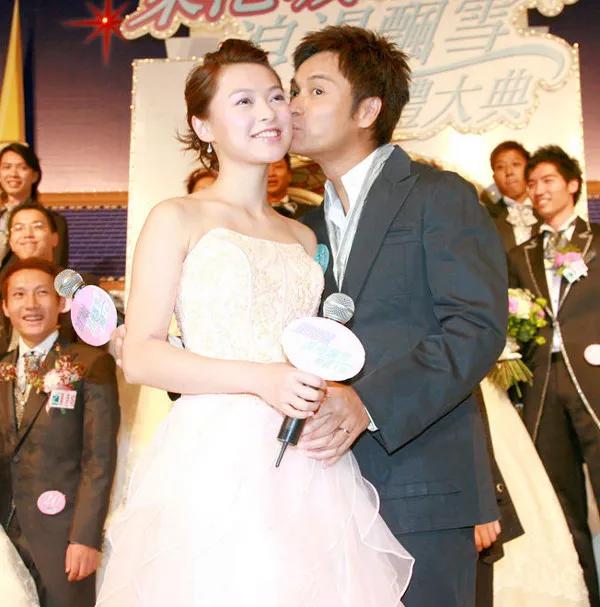 记者问郭晋安为啥在离婚前把股份贱价卖给他姐，郭晋安说“这些事情，我跟Cindy（