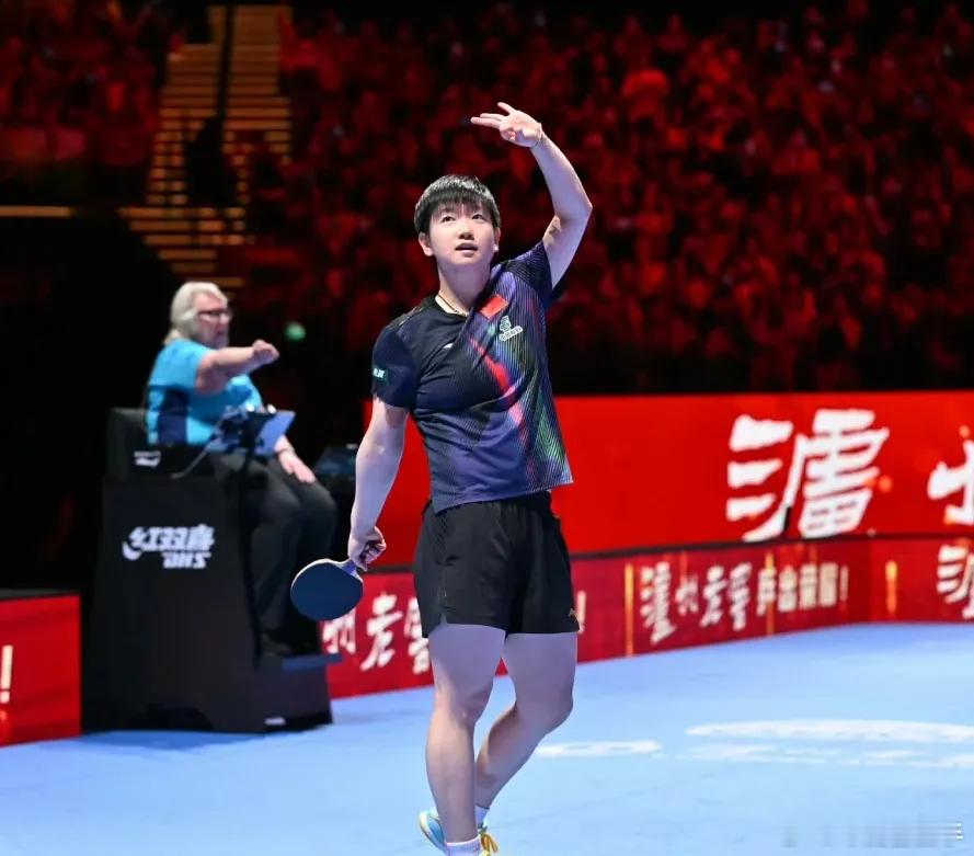 孙颖莎三冠王特辑2026年4月5日晚，澳门银河综艺馆的掌声震彻全场 —— 孙颖莎