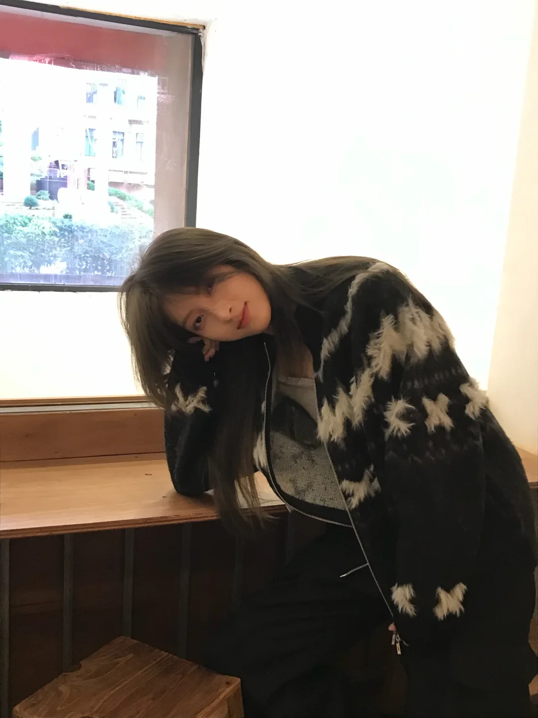 一起喝咖啡(｡ì _ í｡)