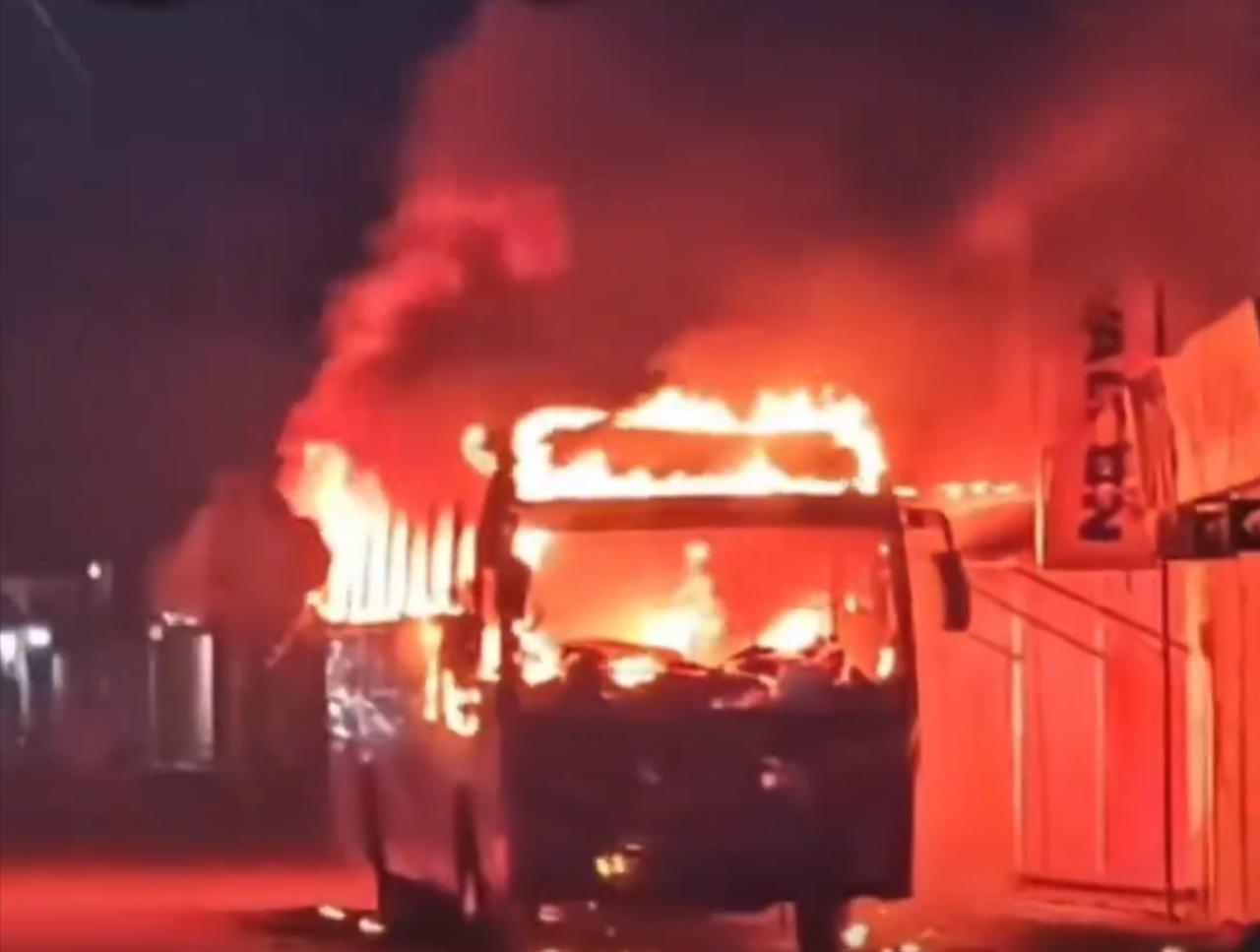 印度、巴基斯坦、现在又到了孟加拉国，第三起汽车爆炸案出现。

孟加拉国达卡多地出