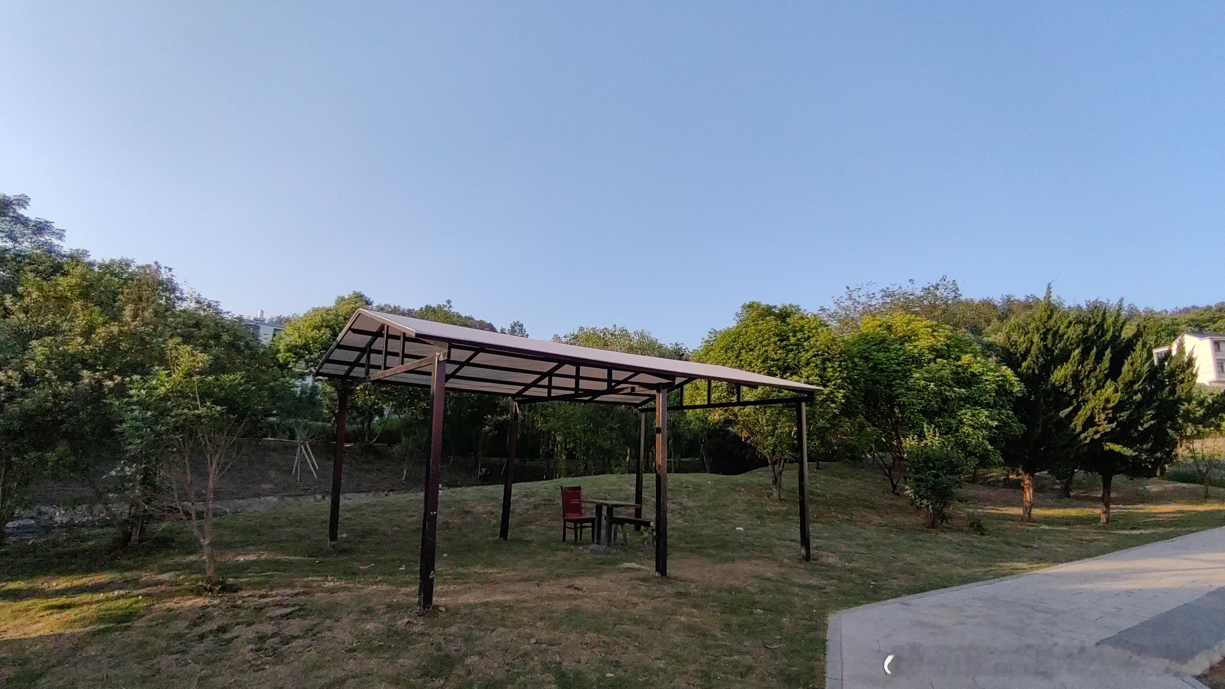 丈夫背叛女子哭晕妹妹套塑料袋急救才25岁多年轻啊，负心的男人就像手中的沙，扬了他