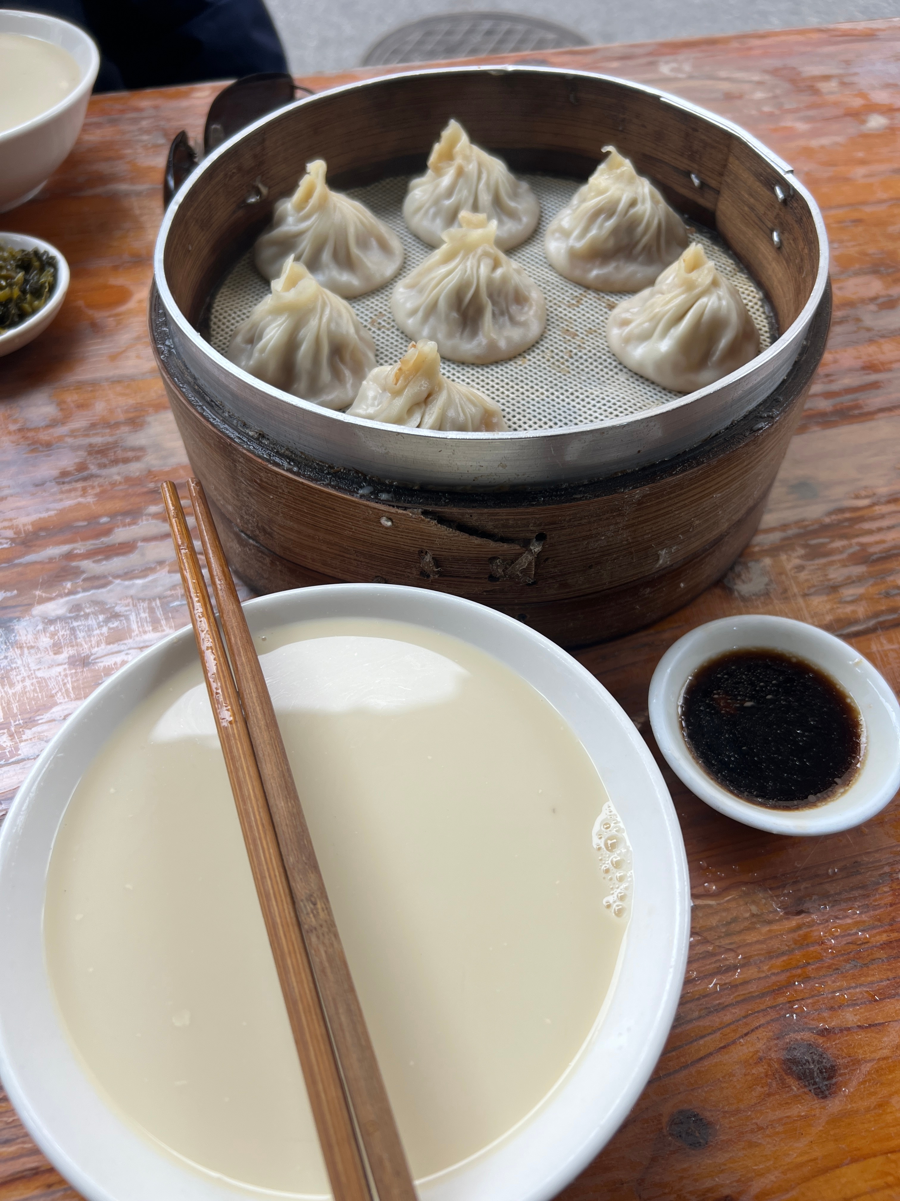 每天叫醒我的不是闹钟，是这口热乎的汤包，全南京最好吃的就是这家，不接受反驳。诗人