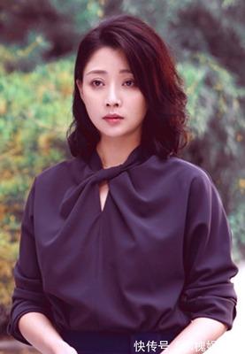 娱乐圈不整容的明星都有谁
[熊猫]殷桃：四十多岁的她依旧青春靓丽，成为了很多观众