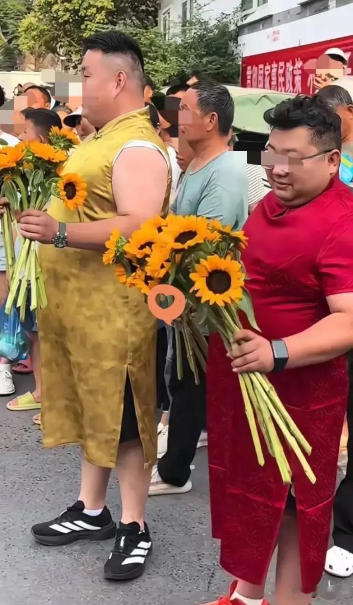 高考送考大变天！旗袍向日葵彻底过气，2026马年新穿搭刷屏，太走心了

年年高考