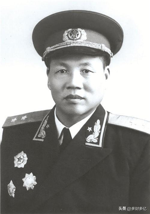 刘金轩瞒着父亲改名参军23年，老父以为他早死了，1949年一封公函让这位将军哭得